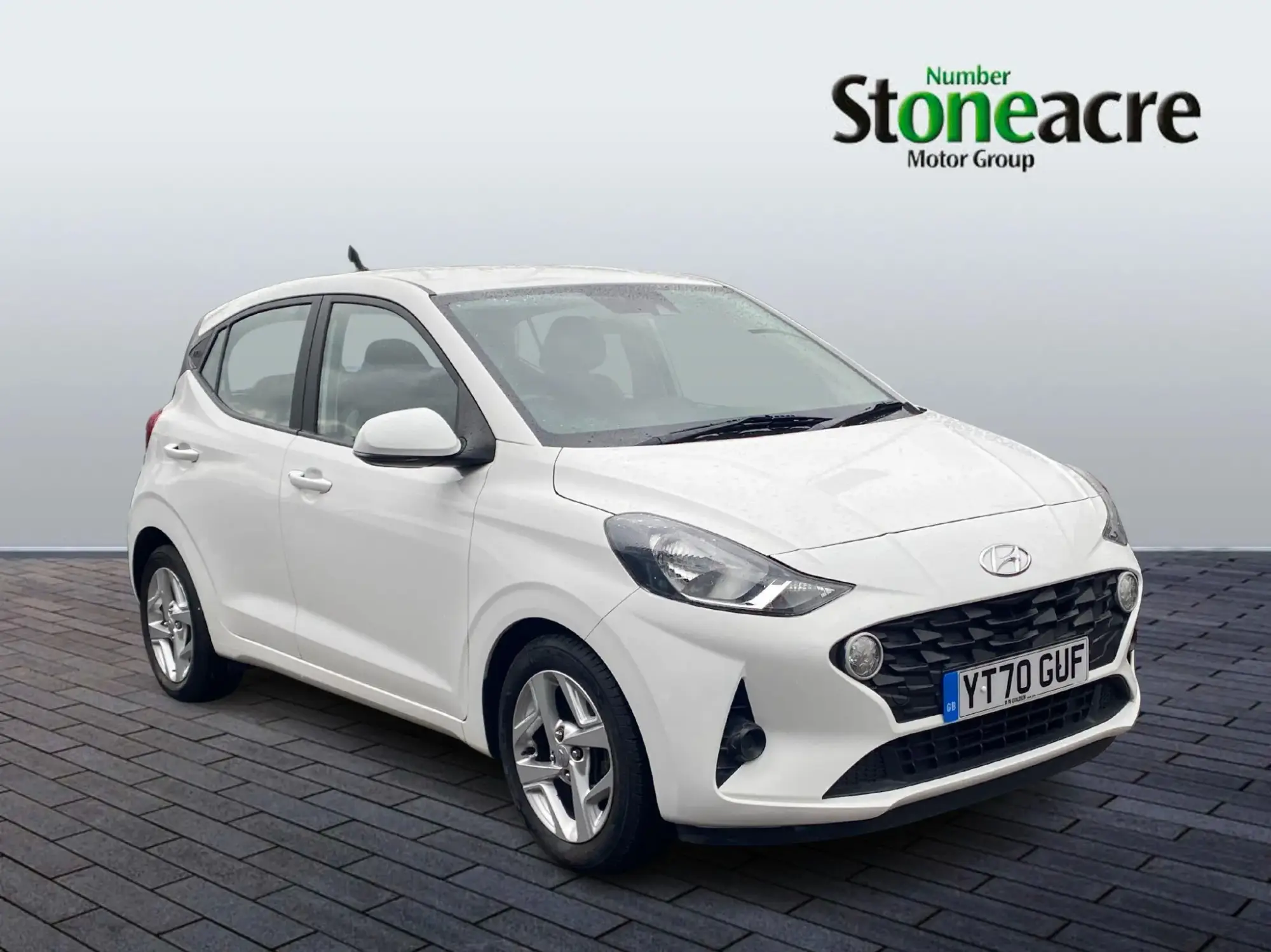 Hyundai i10 Image 1 Hyundai i10 Image 1