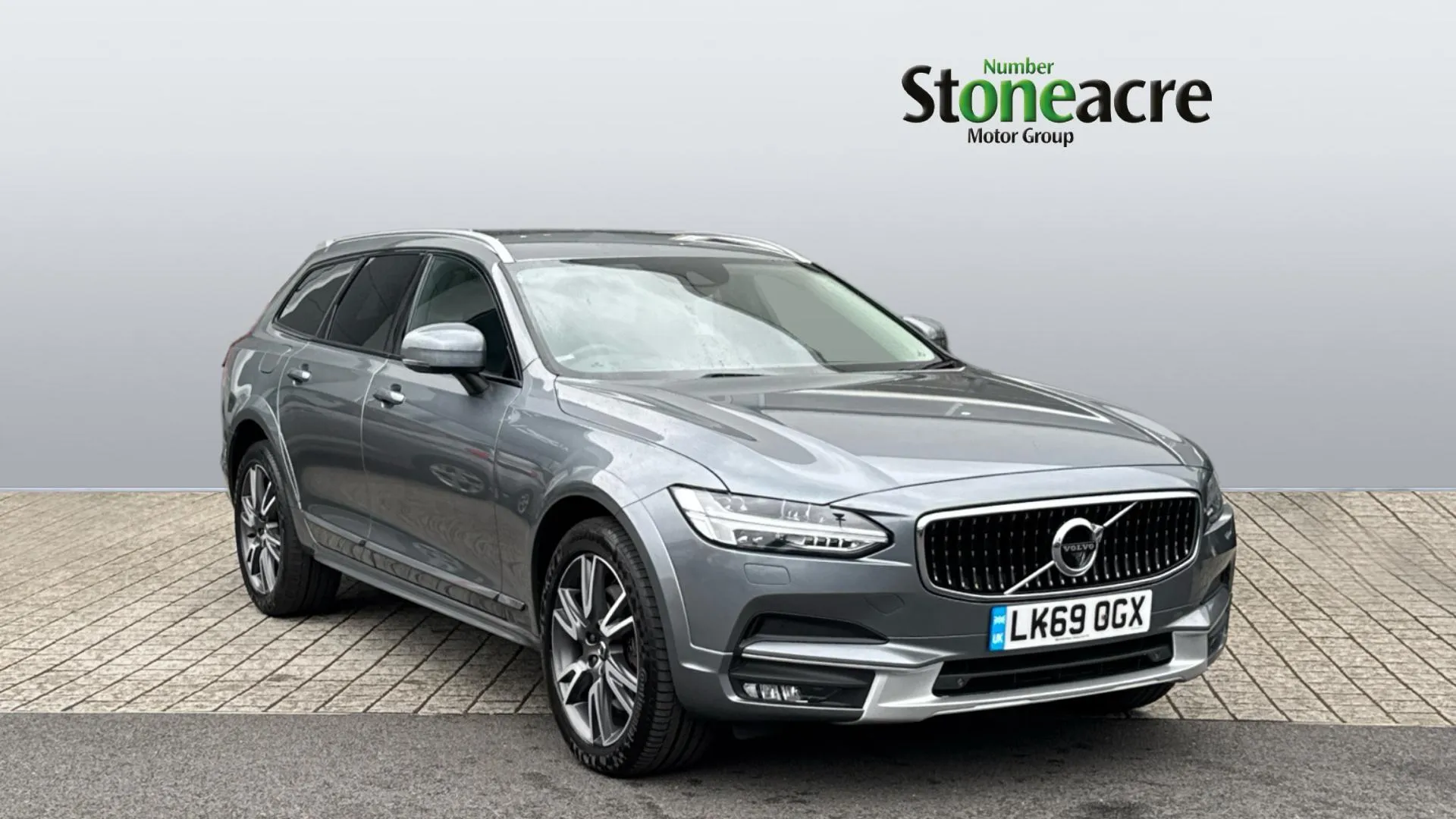 Volvo V90 Cross Country
