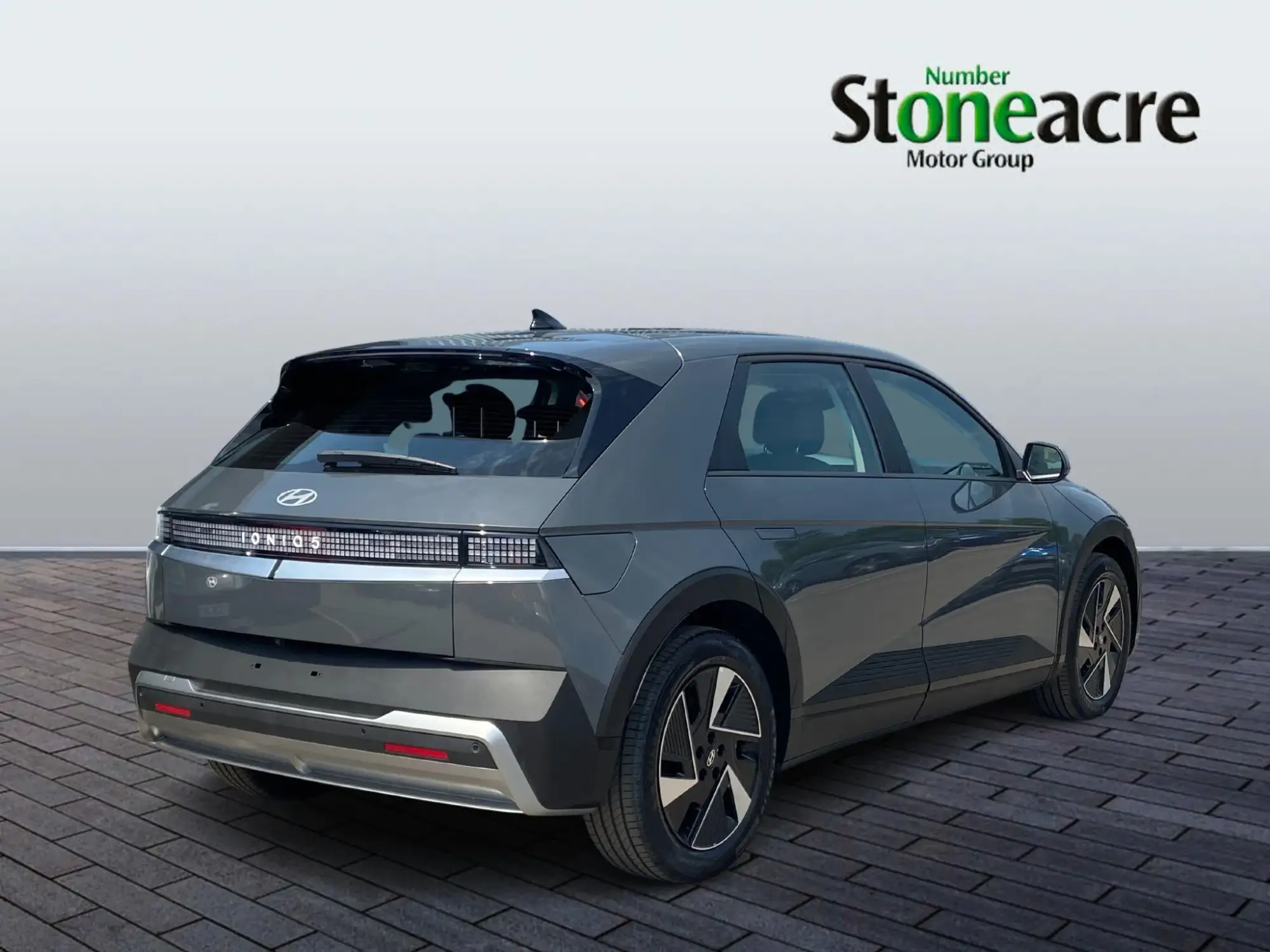 Hyundai IONIQ 5 84kWh Premium Auto 5dr Image 3