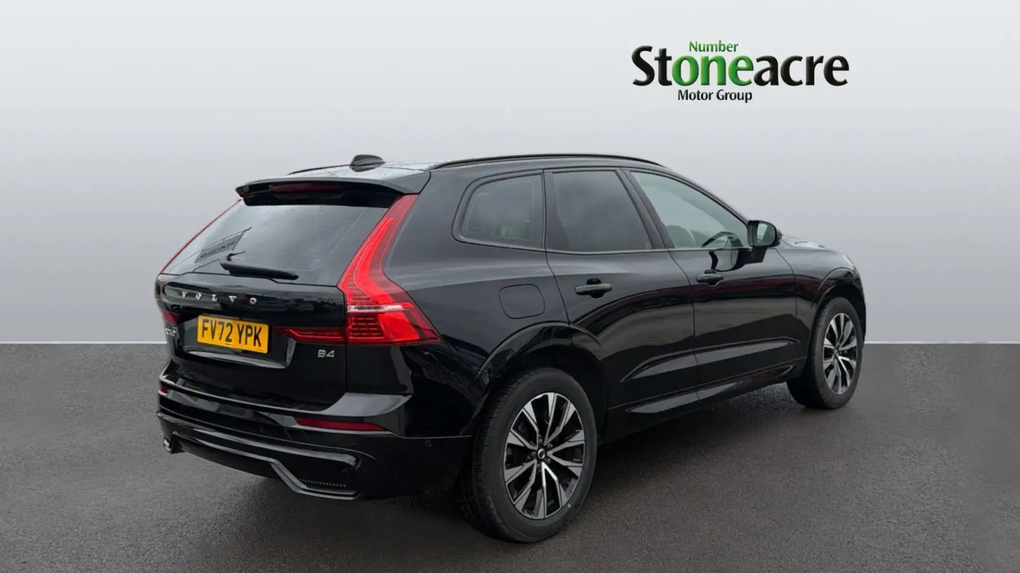 Volvo XC60 2.0 B4 MHEV Plus Auto Euro 6 (s/s) 5dr FV72YPK Image 2