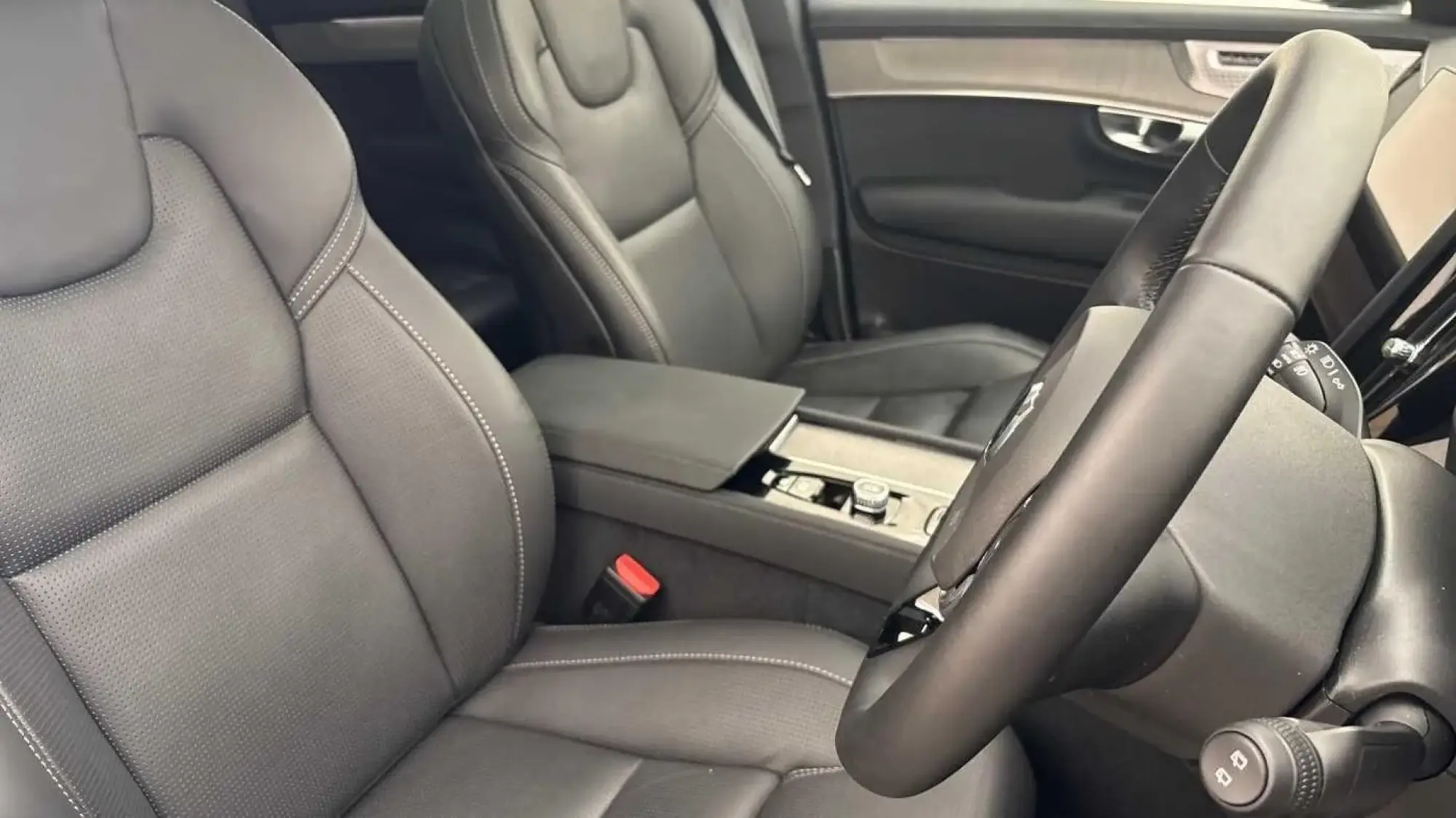 Volvo XC90 Plug-In Hybrid Image 12 Volvo XC90 Plug-In Hybrid Image 12