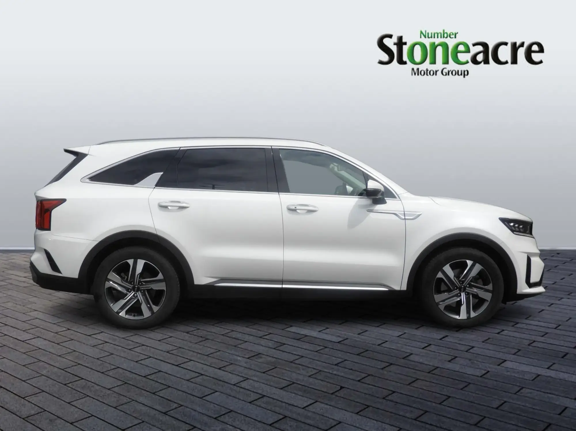 Kia Sorento Image 2