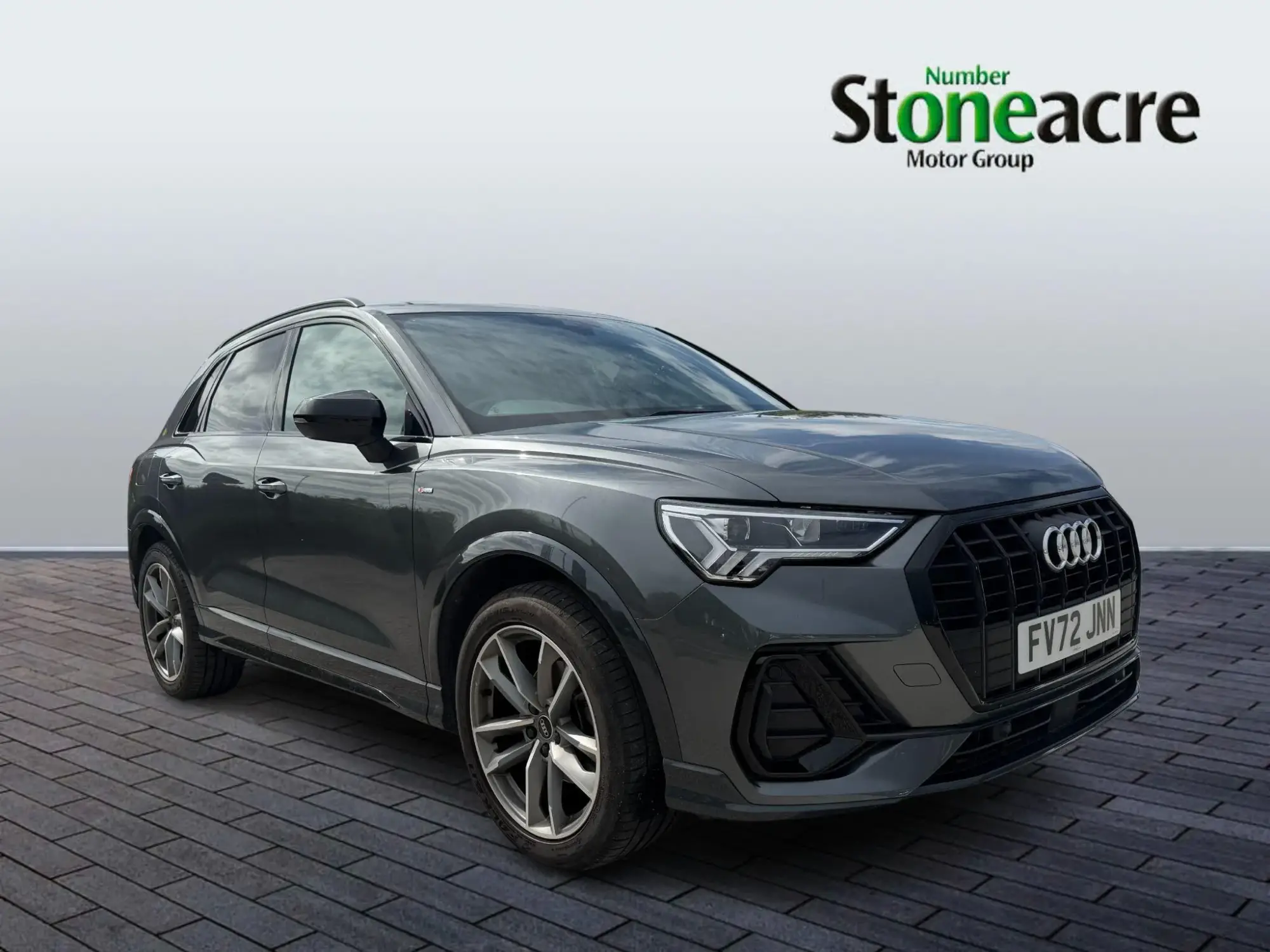 Audi Q3 1.5 TFSI CoD 35 Black Edition S Tronic Euro 6 (s/s) 5dr FV72JNN Image 1