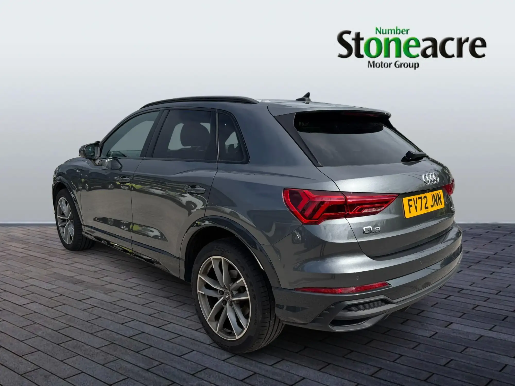 Audi Q3 1.5 TFSI CoD 35 Black Edition S Tronic Euro 6 (s/s) 5dr FV72JNN Image 3