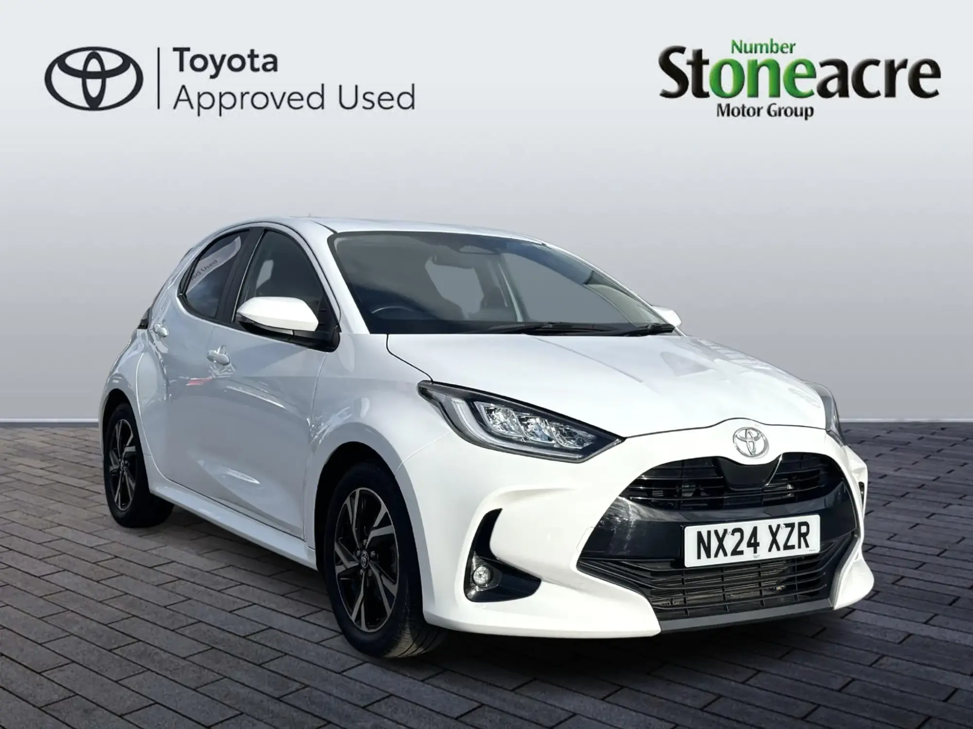 Toyota Yaris 1.5 Hybrid Design 5dr CVT NX24XZR Image 1
