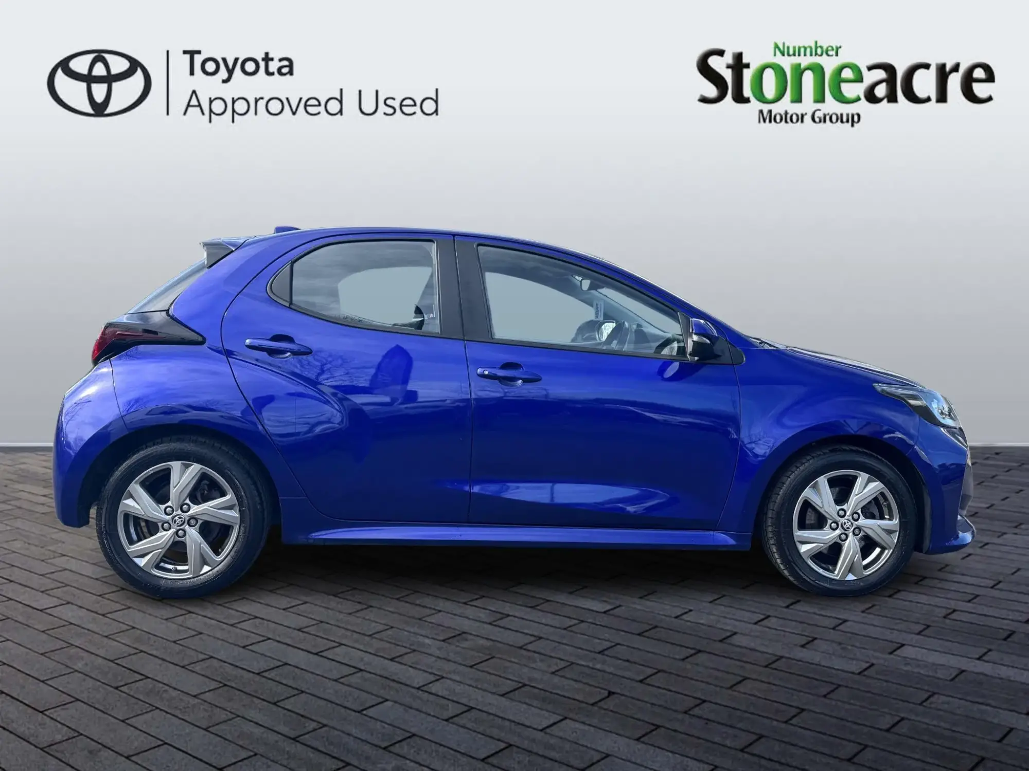 Toyota Yaris Image 2