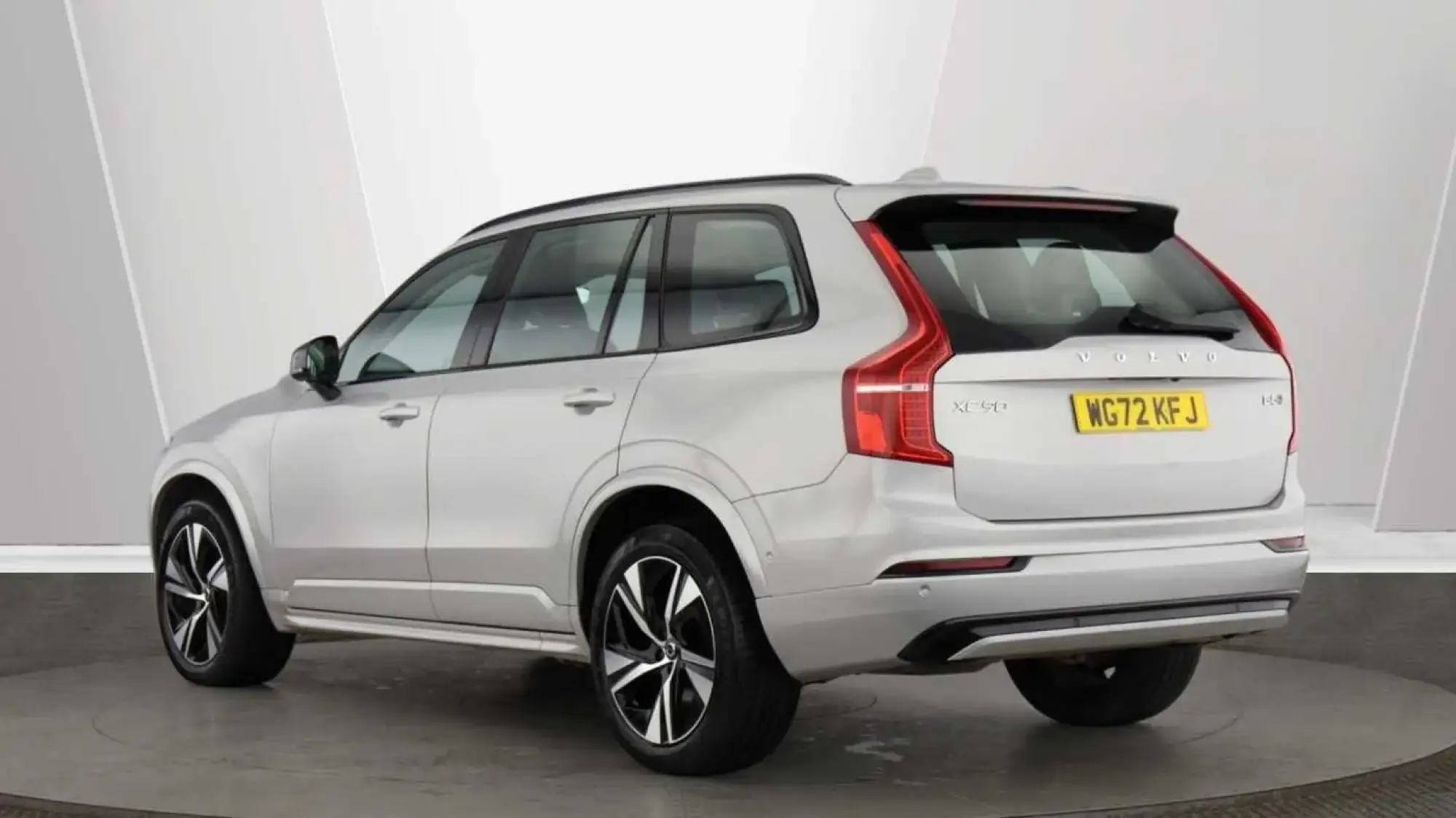 Volvo XC90 2.0 B5D [235] Plus Dark 5dr AWD Geartronic WG72KFJ Image 3