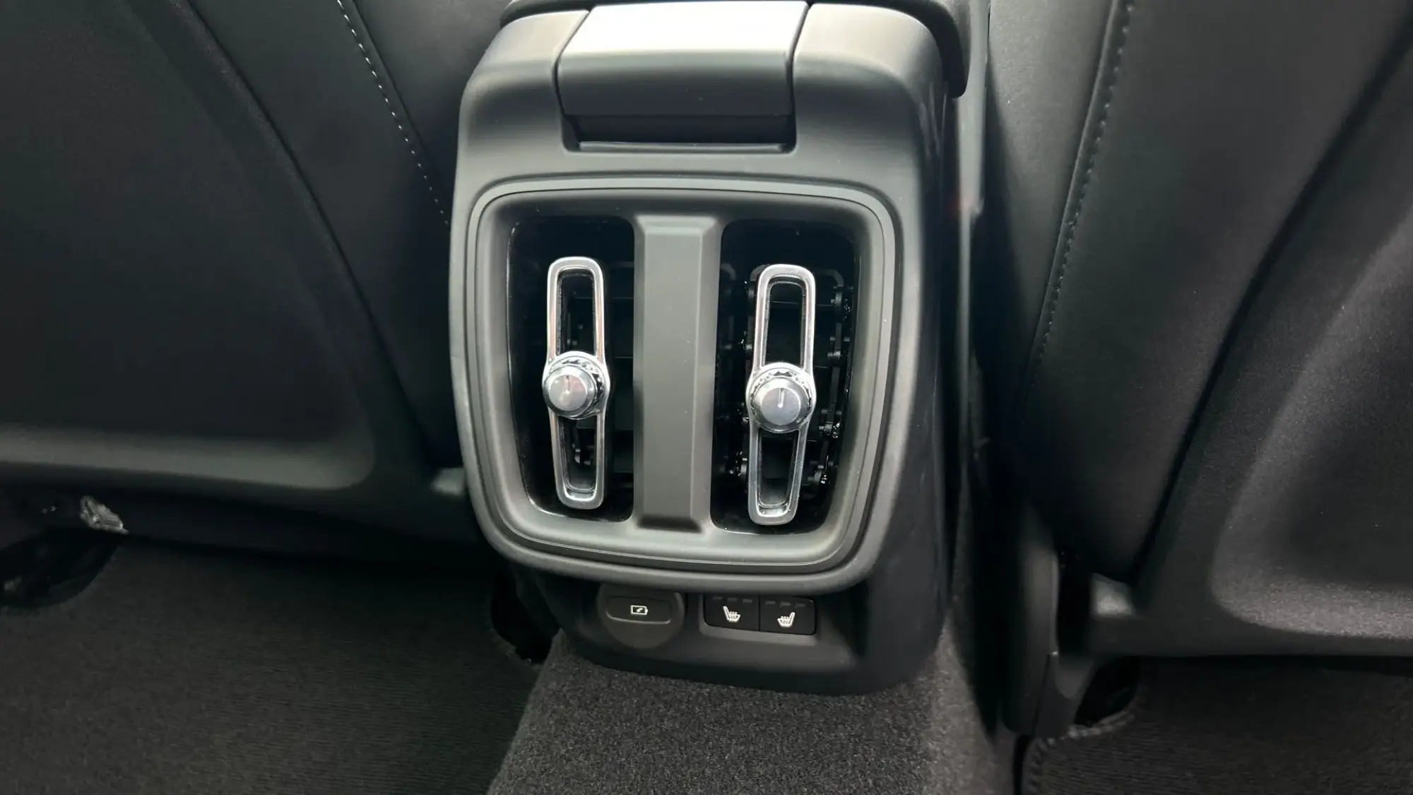 Polestar 2 Image 22