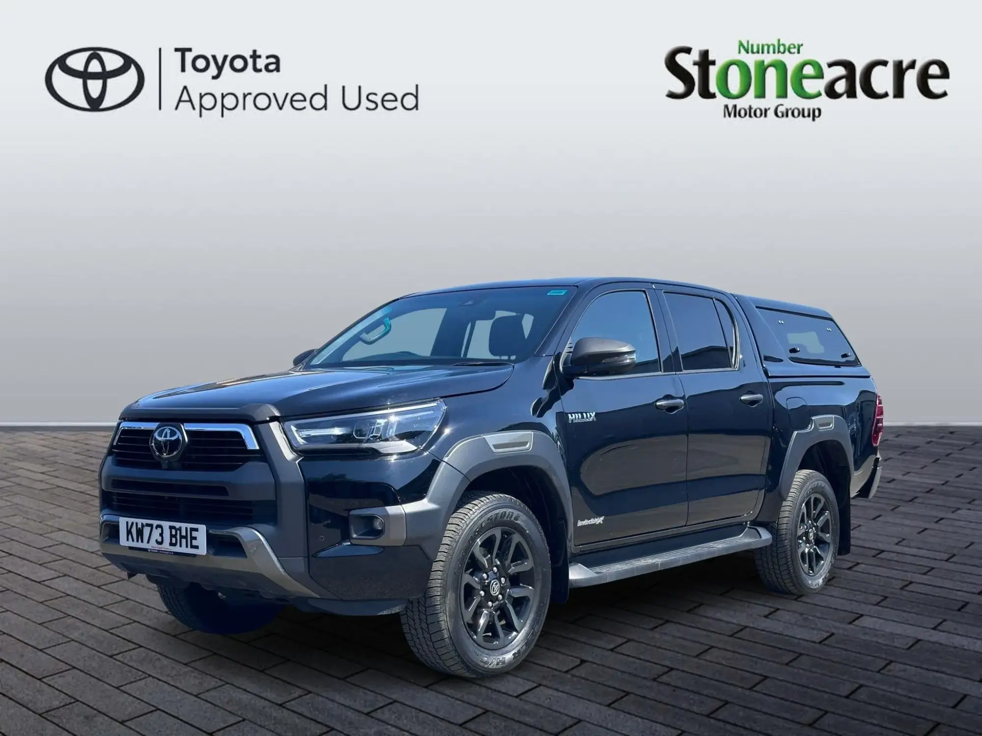 Toyota Hilux Invincible X D/Cab Pick Up 2.8 D-4D Auto KW73BHE Image 3