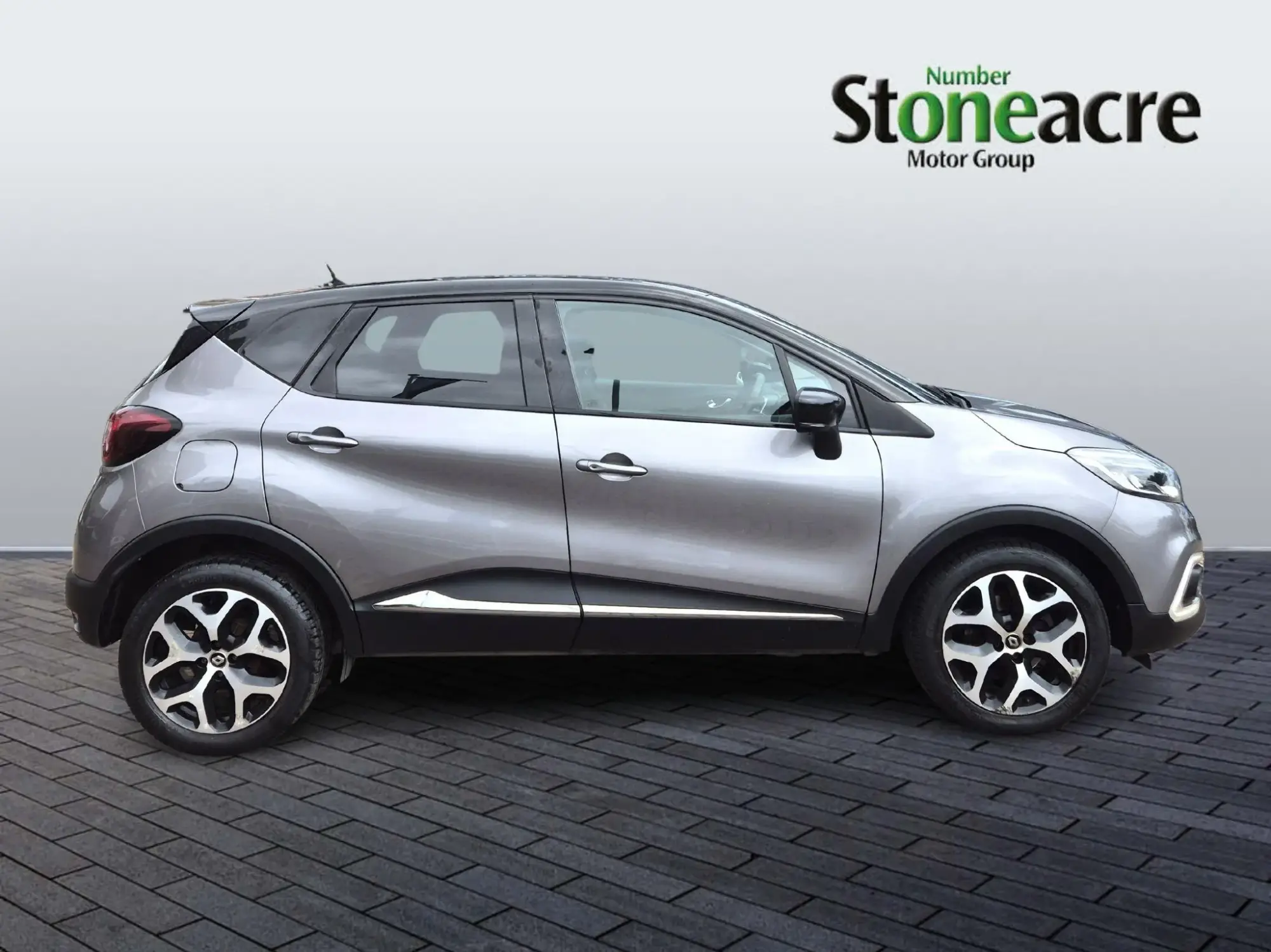 Renault Captur 1.5 dCi 90 Dynamique S Nav 5dr HV67XBA Image 2