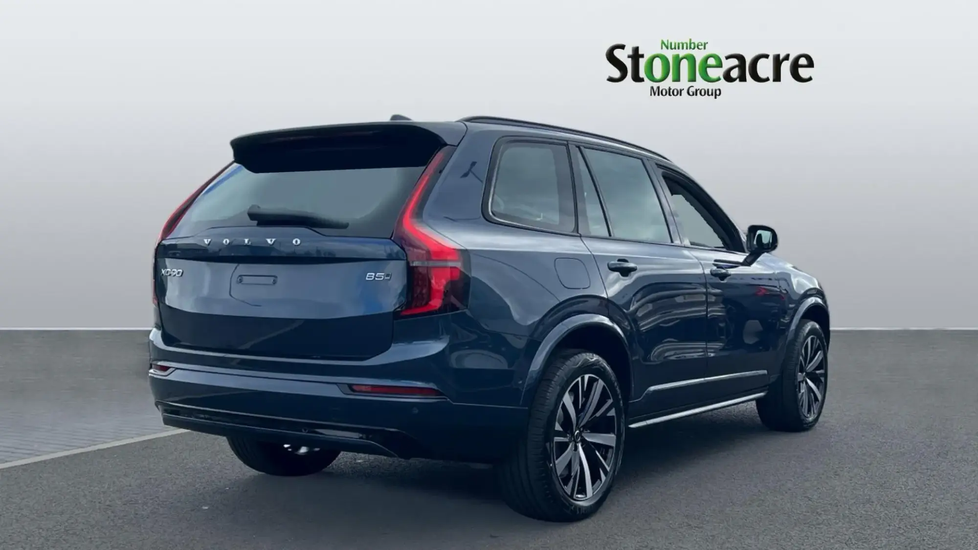 Volvo XC90 2.0 B5 MHEV Plus Auto 4WD Euro 6 (s/s) 5dr NA26JUT Image 2