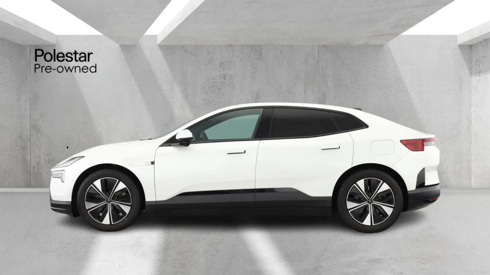 Polestar 4 Single Motor 100kWh Long Range Auto RWD 5dr OW74MZL Image 2