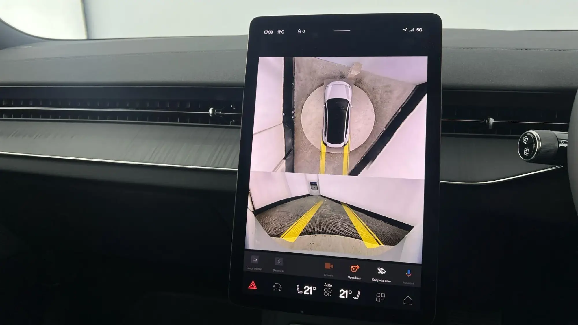 Polestar 3 Image 36