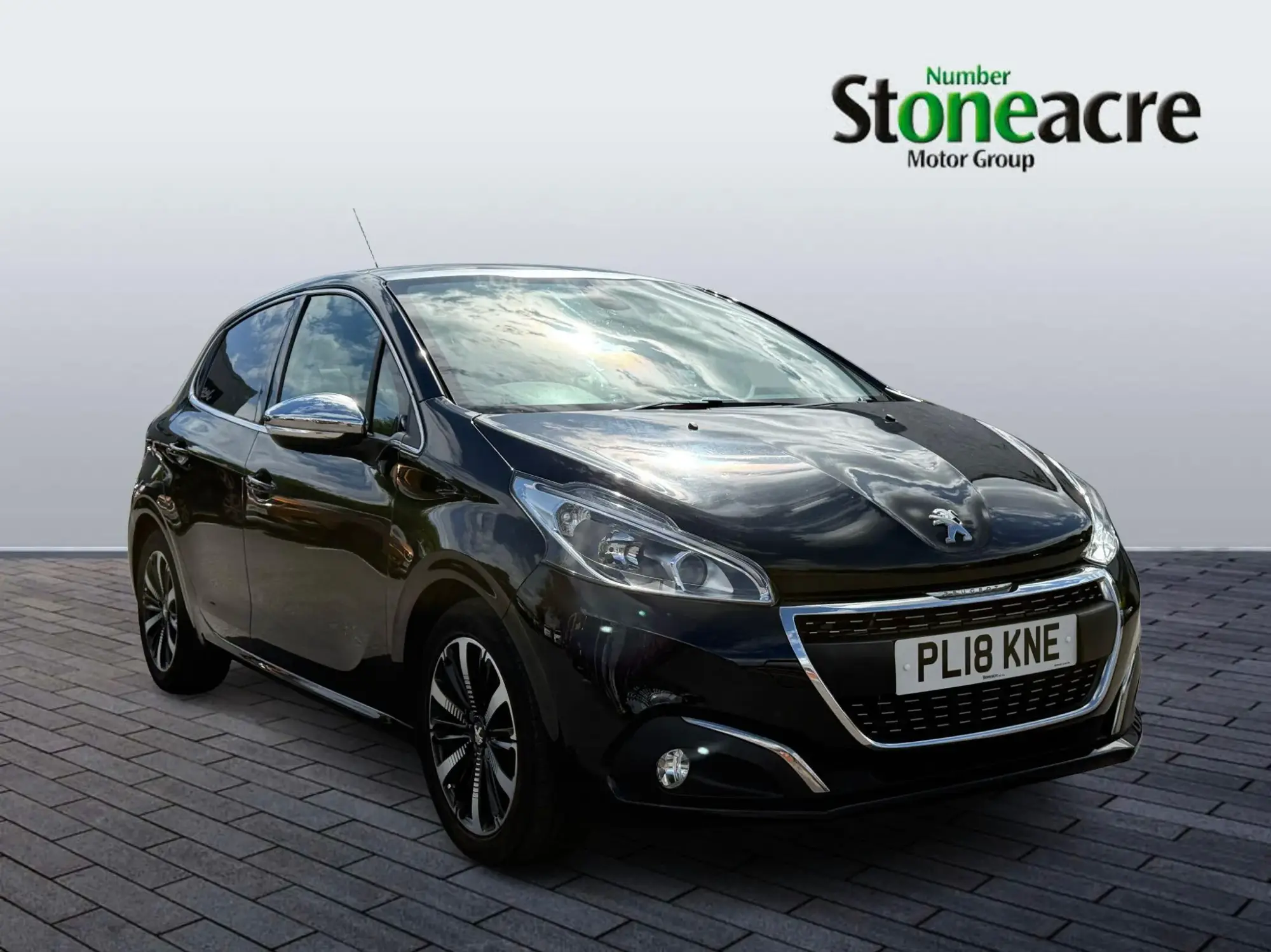Peugeot 208 Image 1 Peugeot 208 Image 1