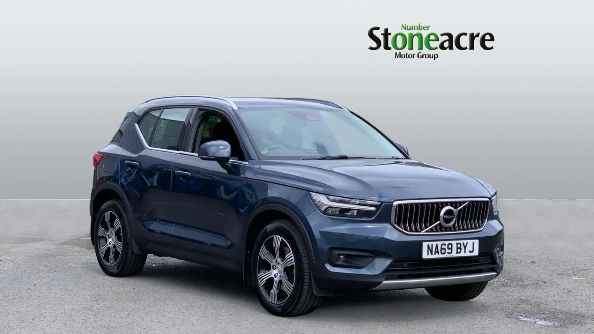 Volvo XC40 Image 1 Volvo XC40 Image 1