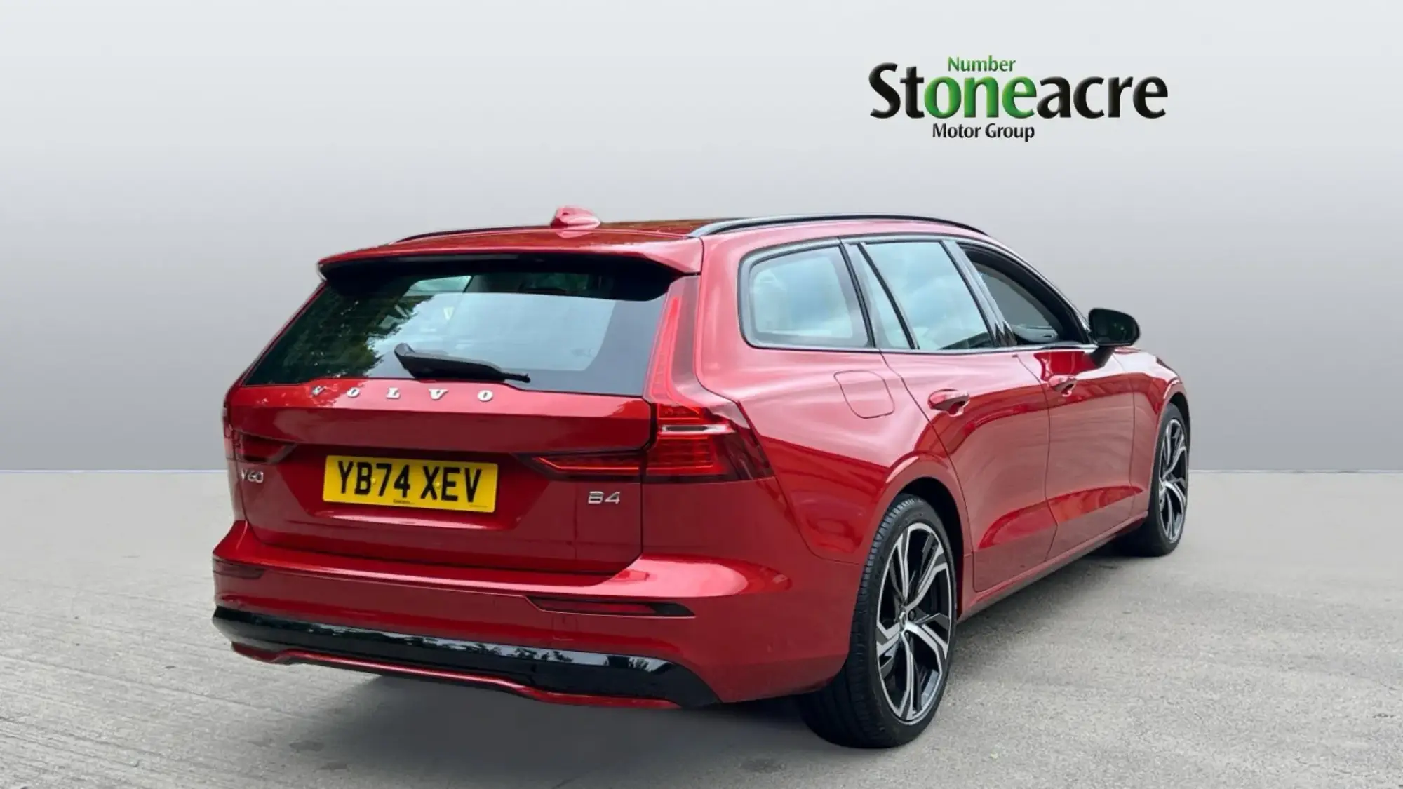 Volvo V60 Image 2