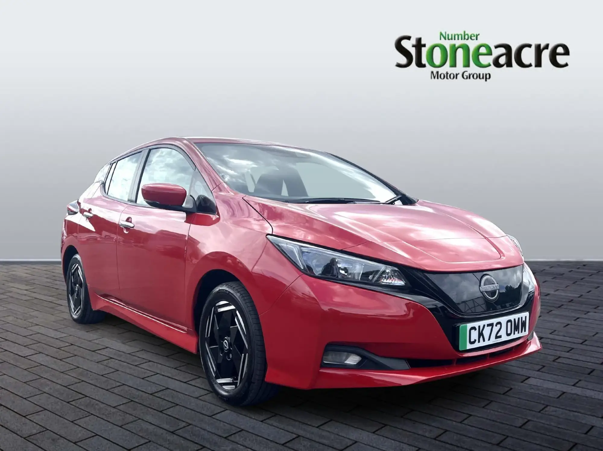 Nissan LEAF 39kWh Acenta Auto 5dr CK72OMW Image 1