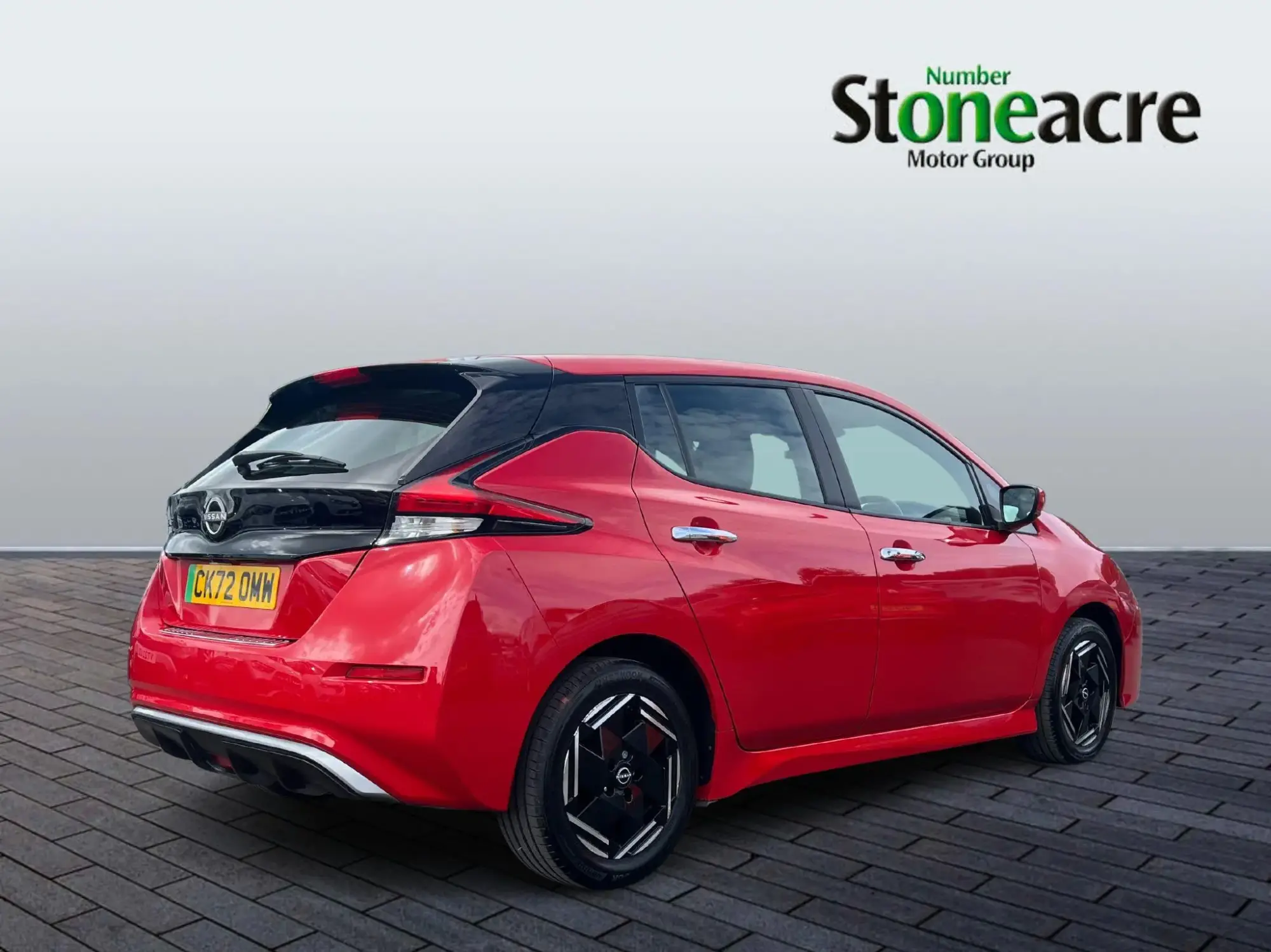 Nissan LEAF 39kWh Acenta Auto 5dr CK72OMW Image 3