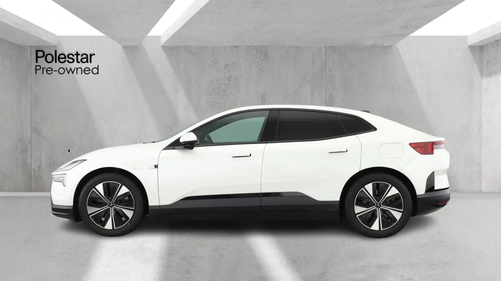 Polestar 4 Single Motor 100kWh Long Range Auto RWD 5dr OW74MZL Image 2