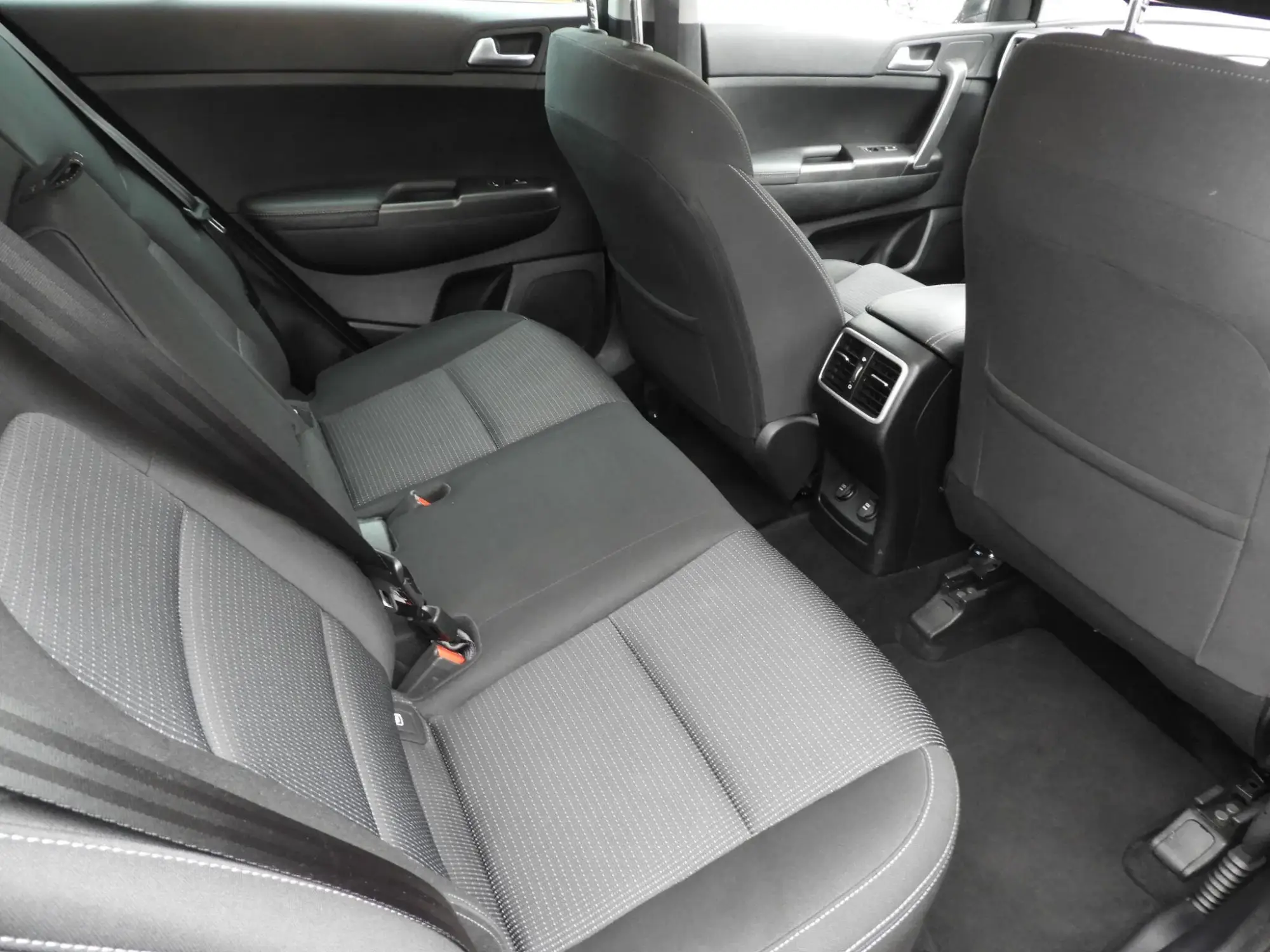 Kia Sportage Image 11