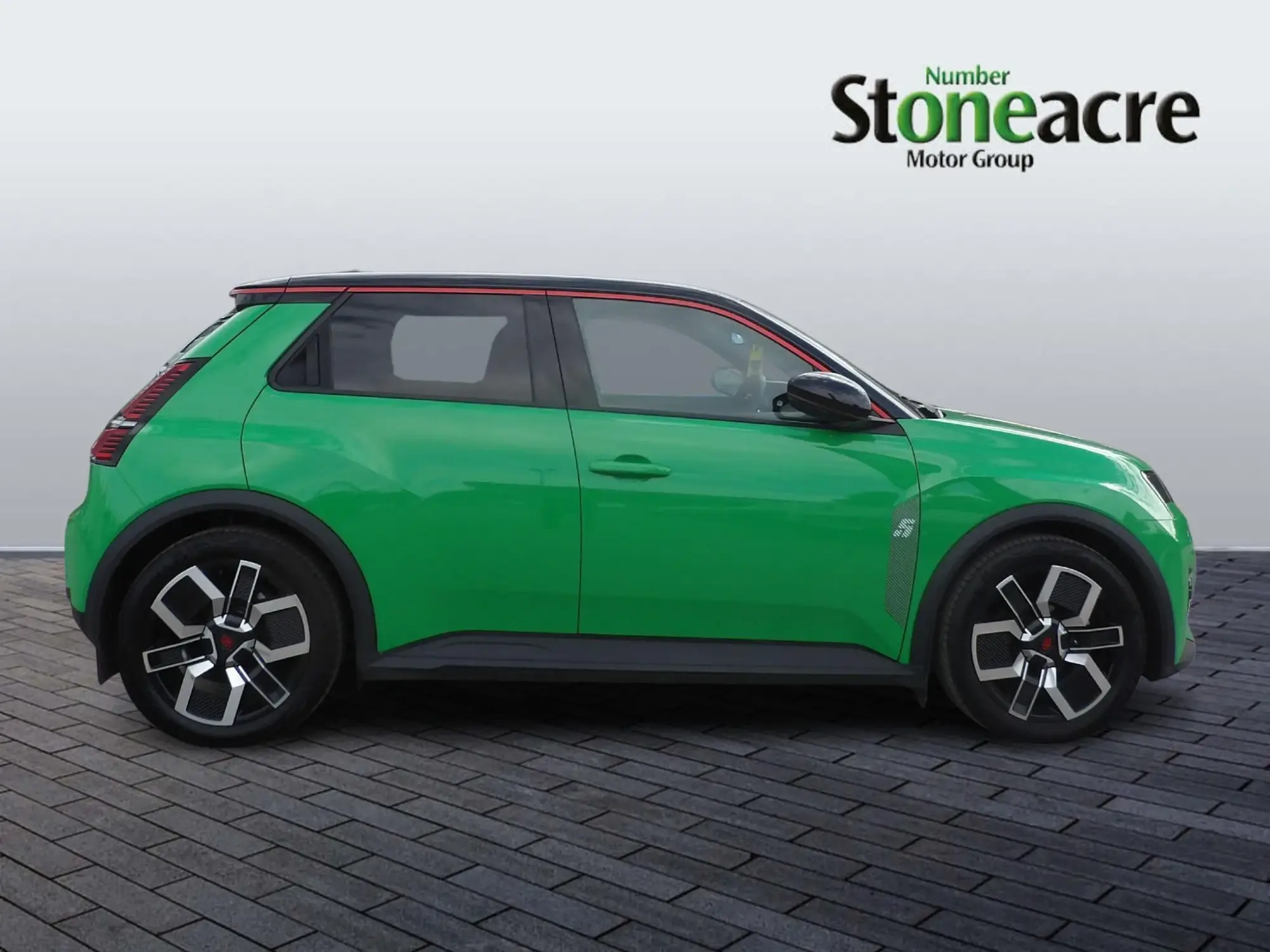 Renault 5 E-Tech Electric urban range 40kWh techno Auto 5dr FM25KFL Image 2