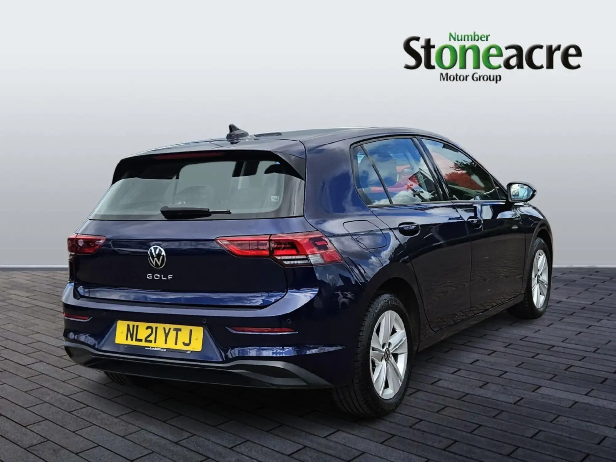 Volkswagen Golf 1.5 TSI Life 5dr NL21YTJ Image 3