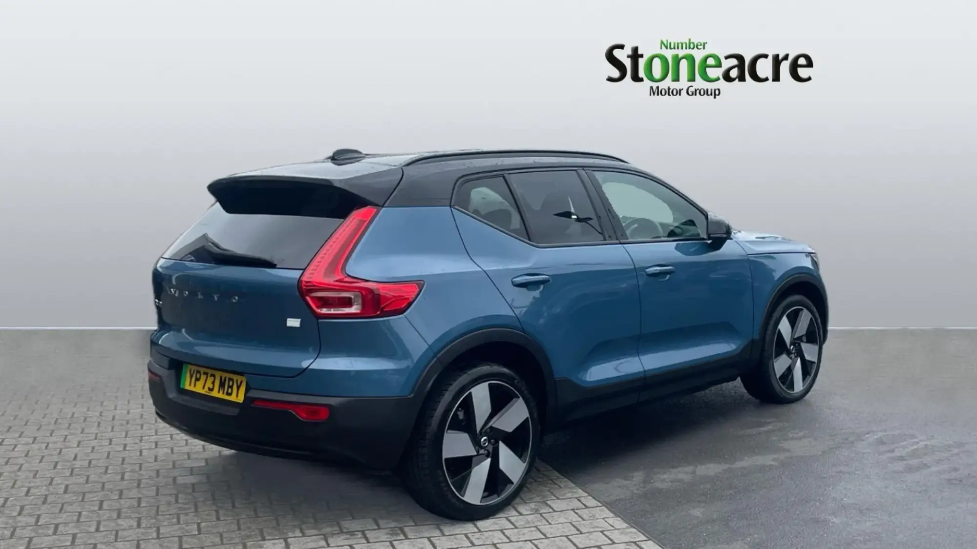 Volvo XC40 Recharge Electric Image 2