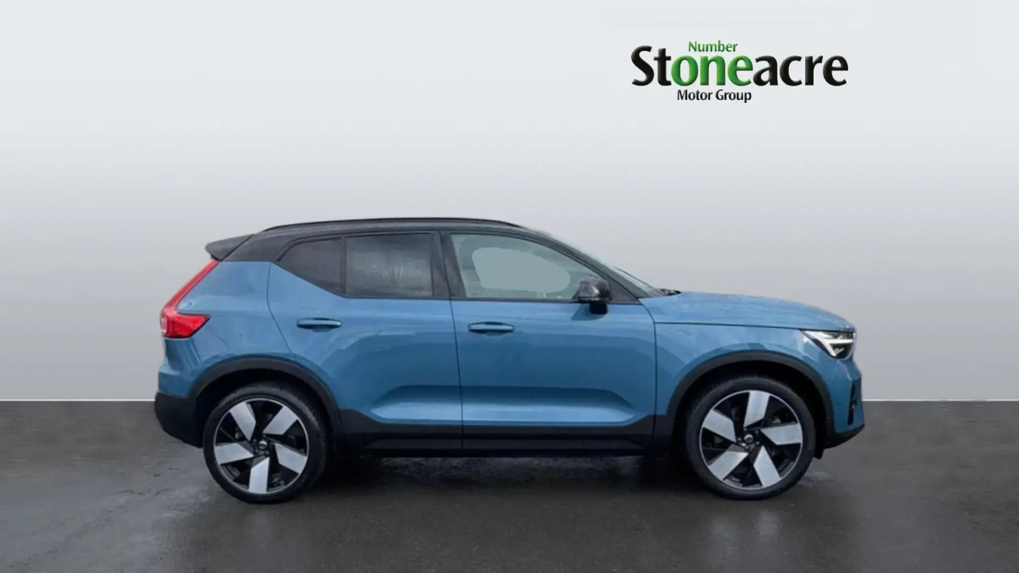 Volvo XC40 Recharge Electric Image 3
