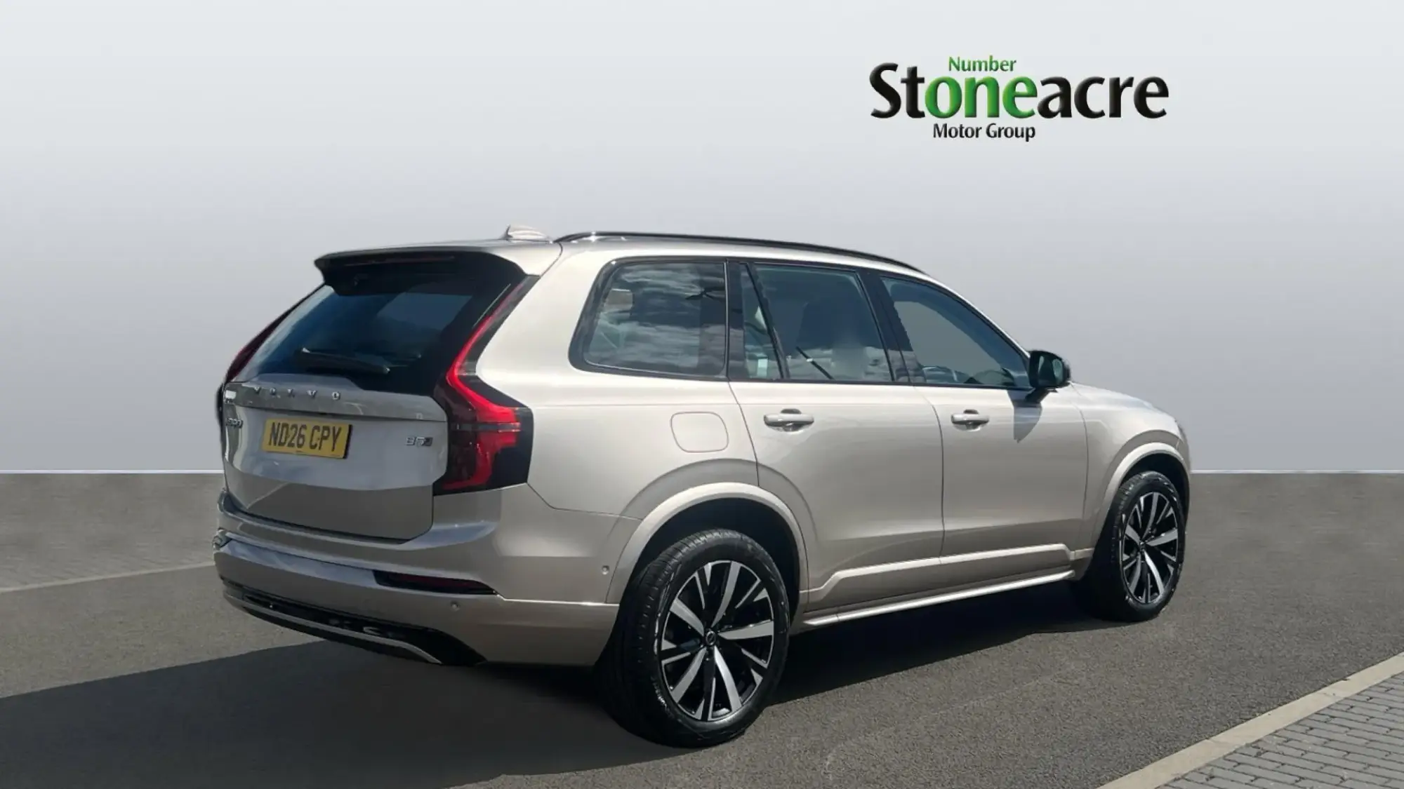 Volvo XC90 2.0 B5 MHEV Plus Auto 4WD Euro 6 (s/s) 5dr ND26CPY Image 2