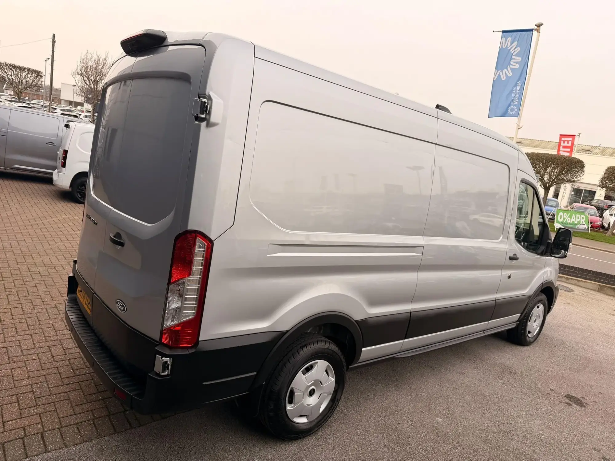 Ford Transit 2.0 350 EcoBlue Trend Auto FWD L3 H2 Euro 6 (s/s) 5dr DN74UZR Image 3