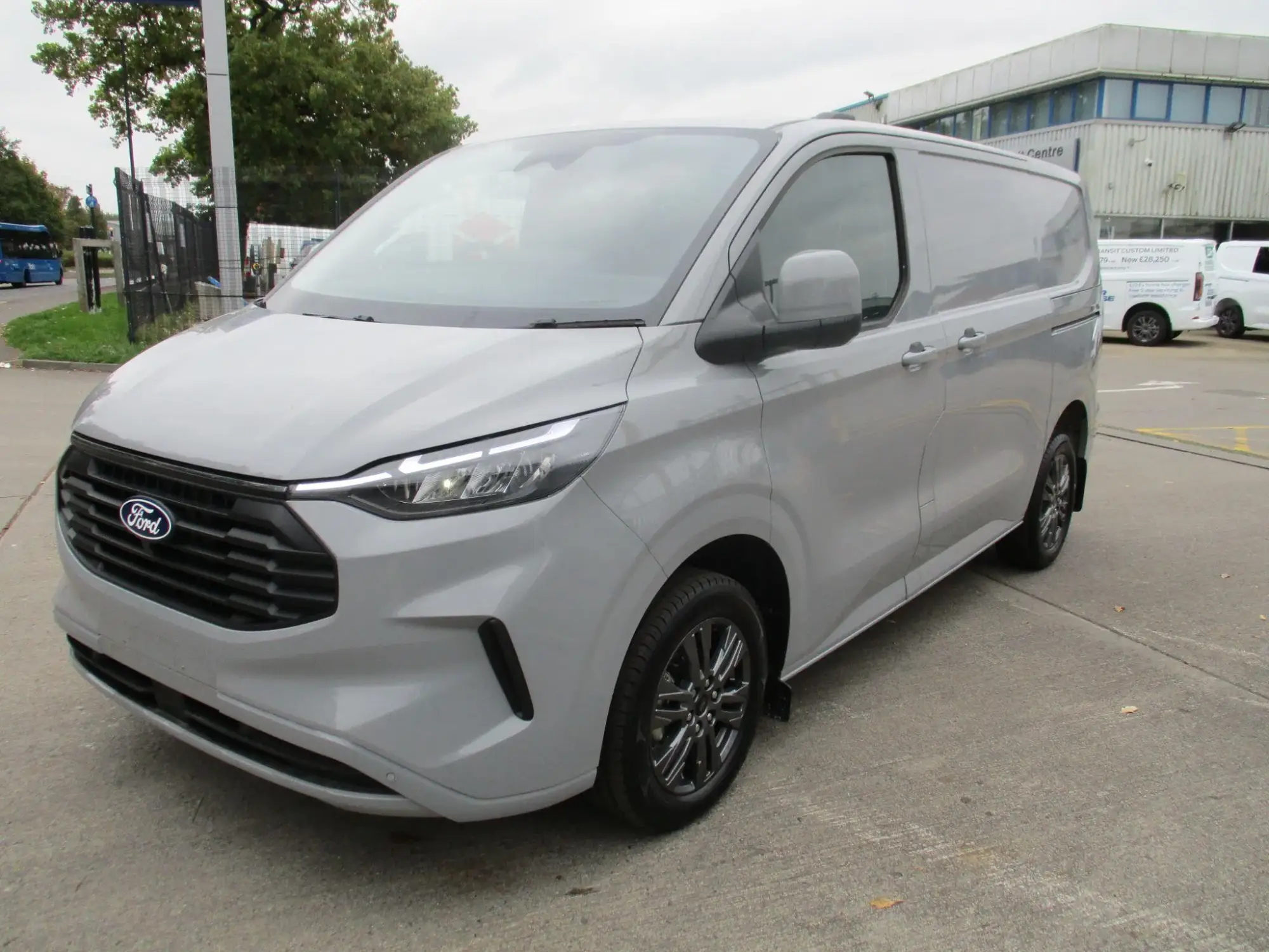 Ford Transit Custom 2.0 280 EcoBlue Limited L1 H1 Euro 6 (s/s) 5dr Image 1