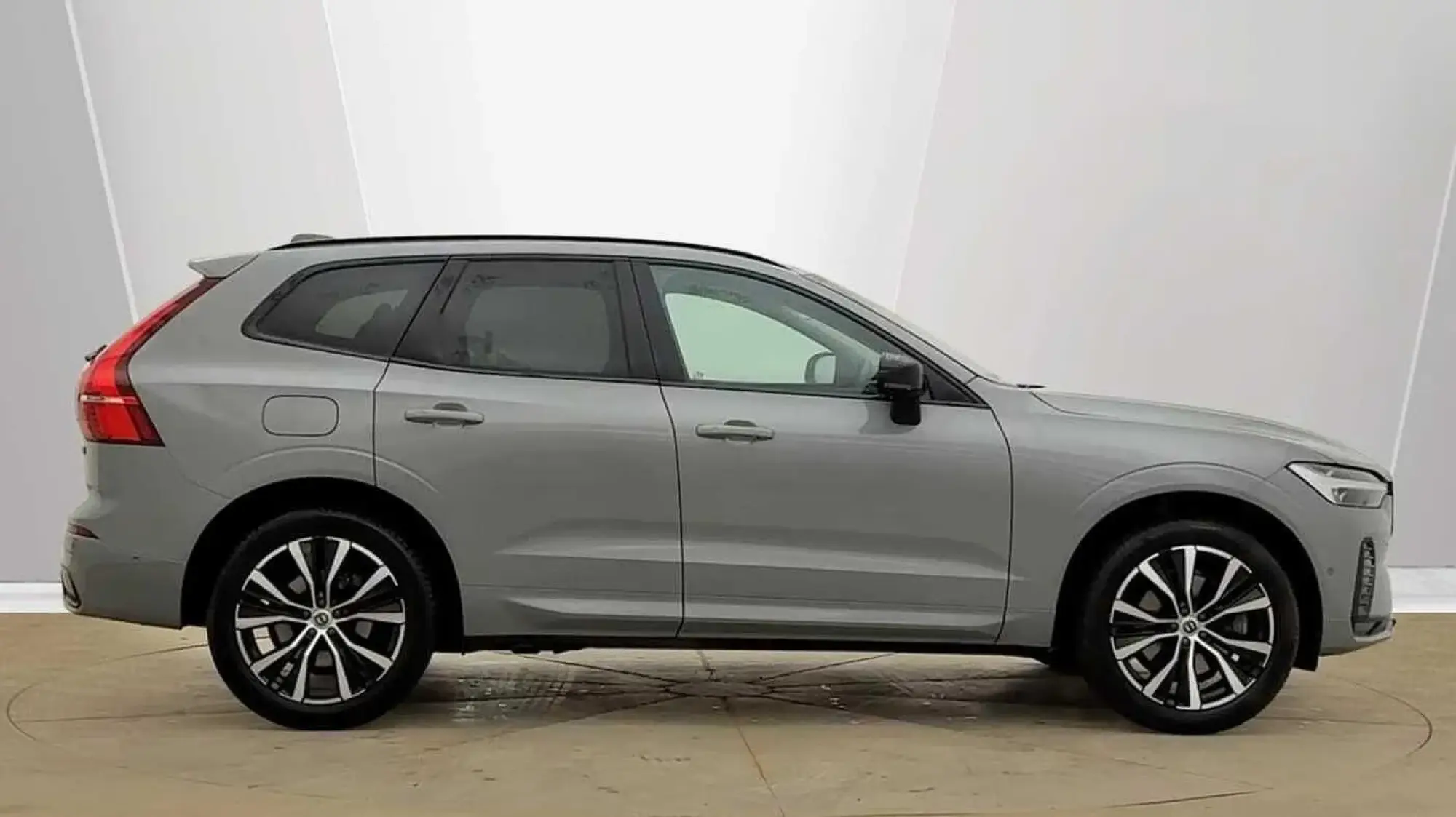 Volvo XC60 Image 2