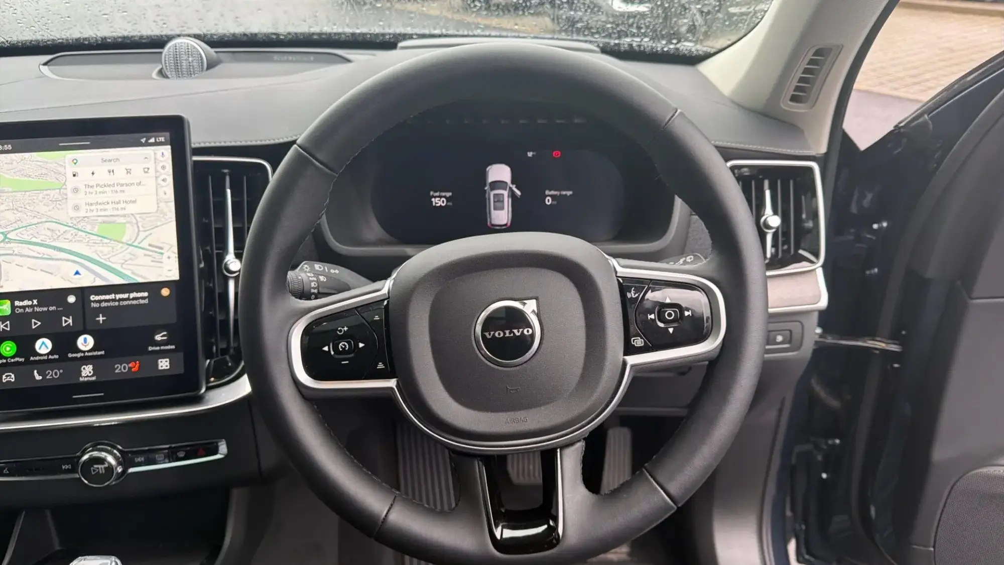 Volvo XC90 Plug-In Hybrid Image 10