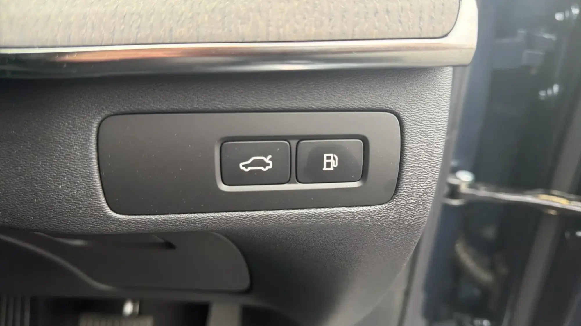 Volvo XC90 Plug-In Hybrid Image 17