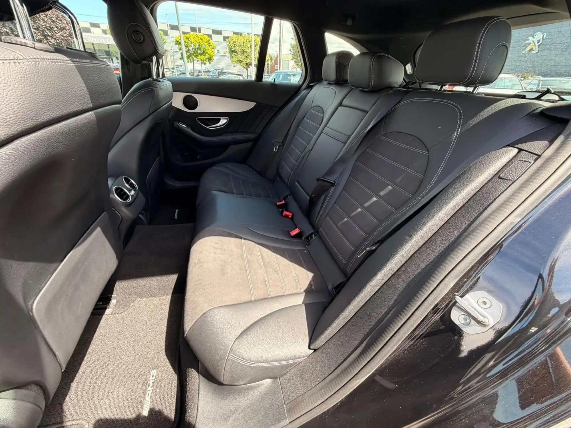 Mercedes-Benz C-Class Image 24 Mercedes-Benz C-Class Image 24