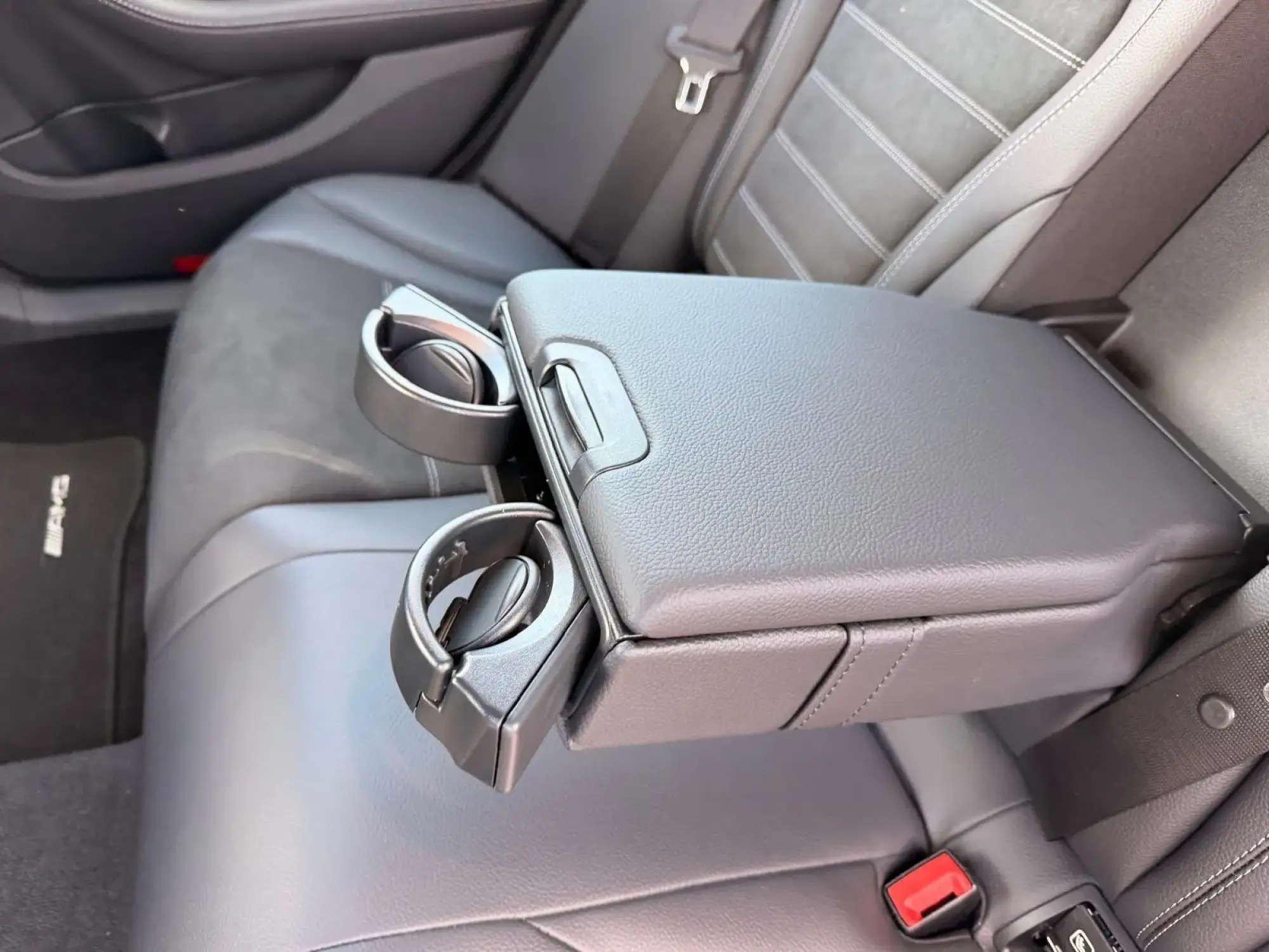 Mercedes-Benz C-Class Image 28 Mercedes-Benz C-Class Image 28