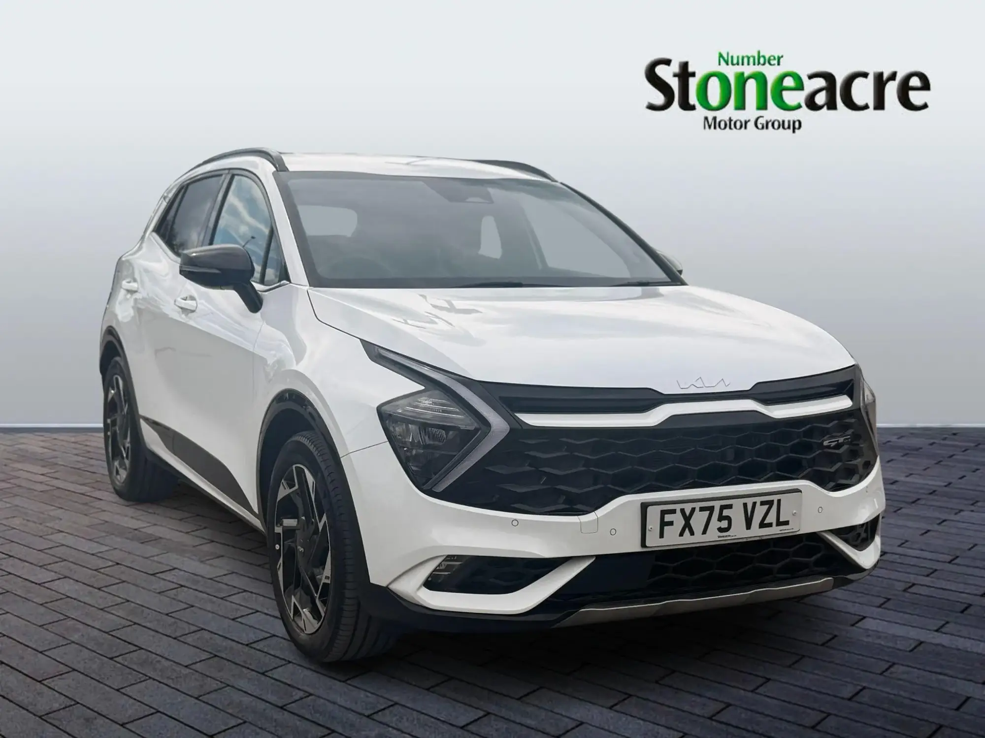 Kia Sportage Plug-In Hybrid 1.6 T-GDi 13.8kWh GT-Line Auto AWD Euro 6 (s/s) 5dr FX75VZL Image 1