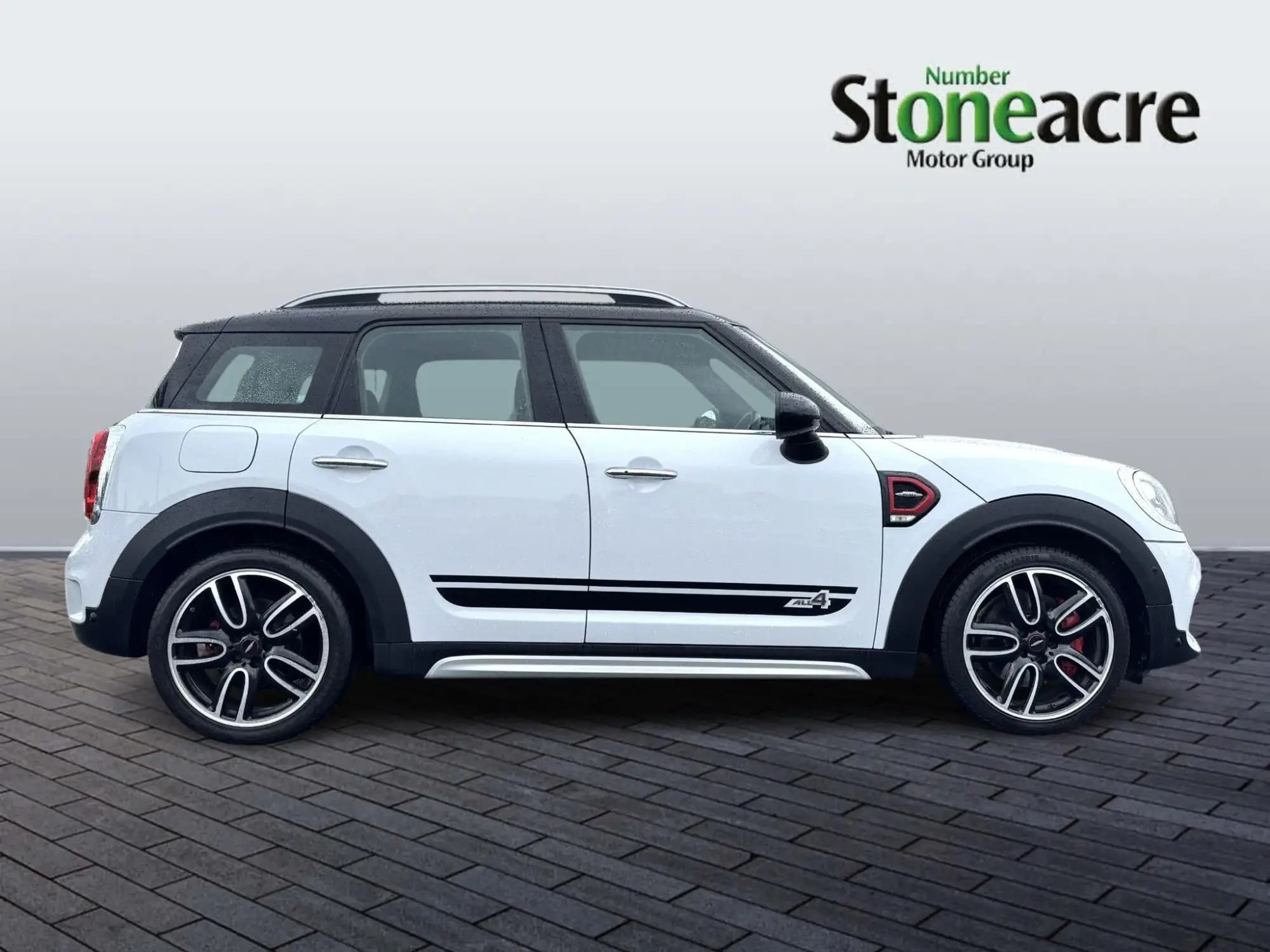 MINI Countryman 2.0 John Cooper Works ALL4 Euro 6 (s/s) 5dr CP67URR Image 2