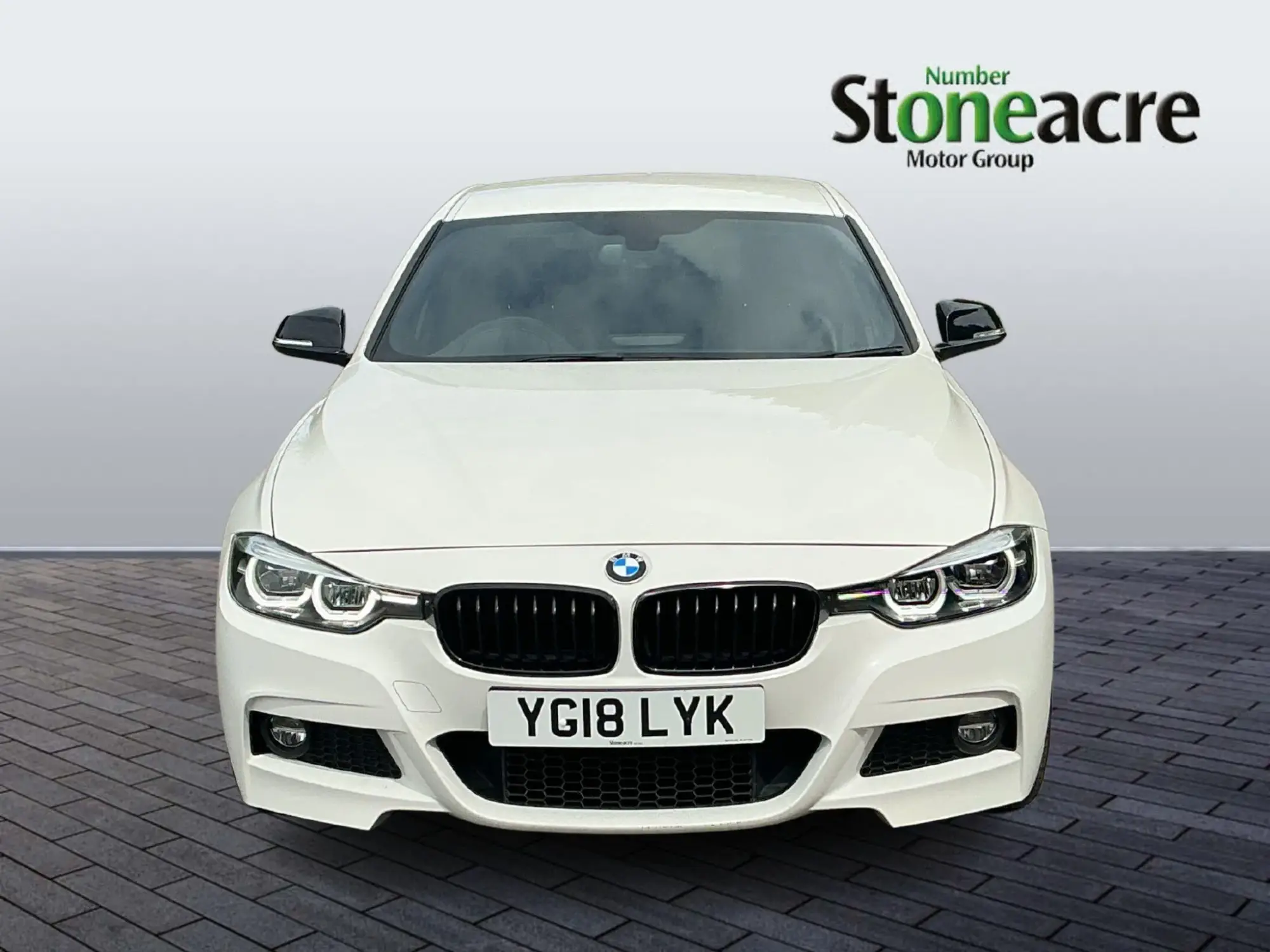 BMW 3 Series 2.0 320i M Sport Shadow Edition Auto Euro 6 (s/s) 4dr YG18LYK Image 2