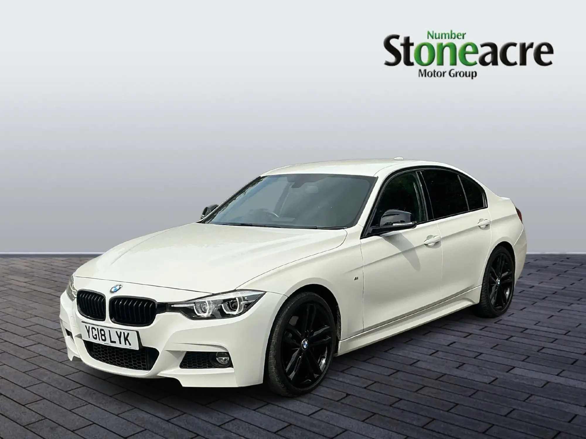 BMW 3 Series 2.0 320i M Sport Shadow Edition Auto Euro 6 (s/s) 4dr YG18LYK Image 3