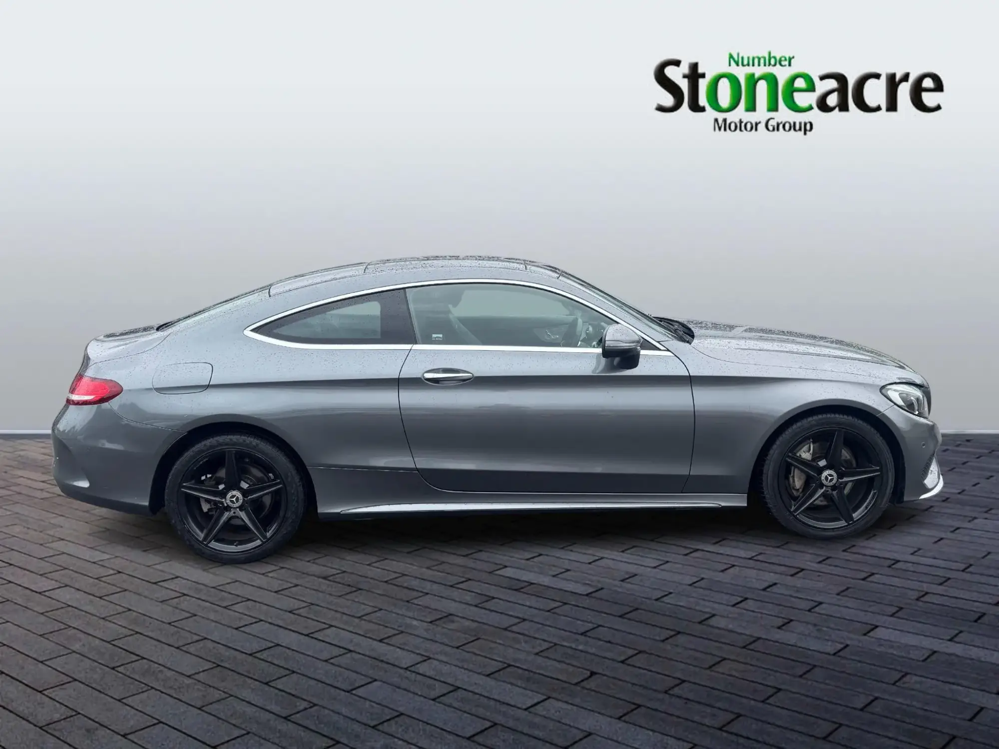 Mercedes-Benz C-Class 2.0 C200 AMG Line (Premium) G-Tronic+ Euro 6 (s/s) 2dr KV18EXT Image 2