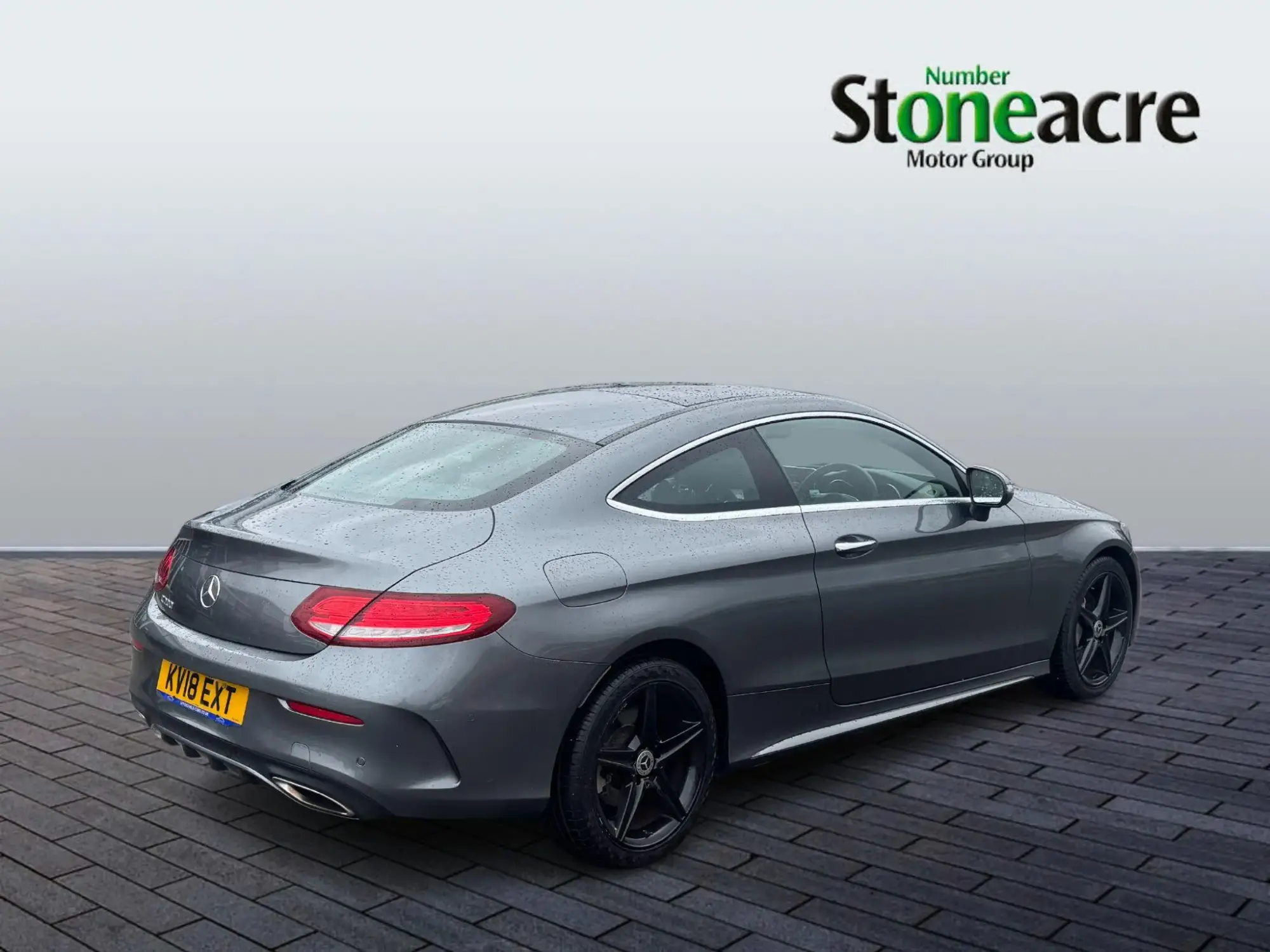 Mercedes-Benz C-Class 2.0 C200 AMG Line (Premium) G-Tronic+ Euro 6 (s/s) 2dr KV18EXT Image 3