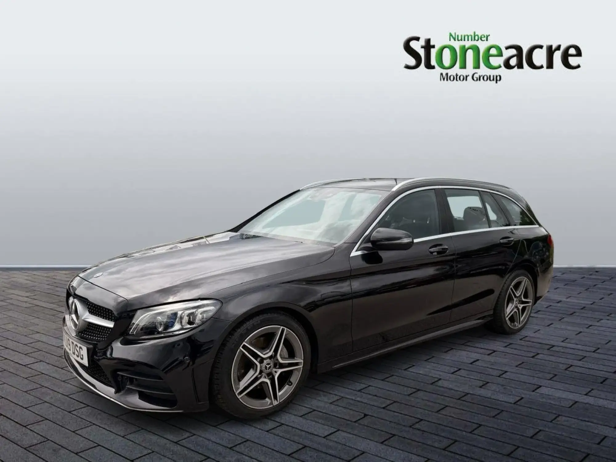 Mercedes-Benz C-Class 2.0 C220d AMG Line (Premium) G-Tronic+ Euro 6 (s/s) 5dr KU19DSG Image 2