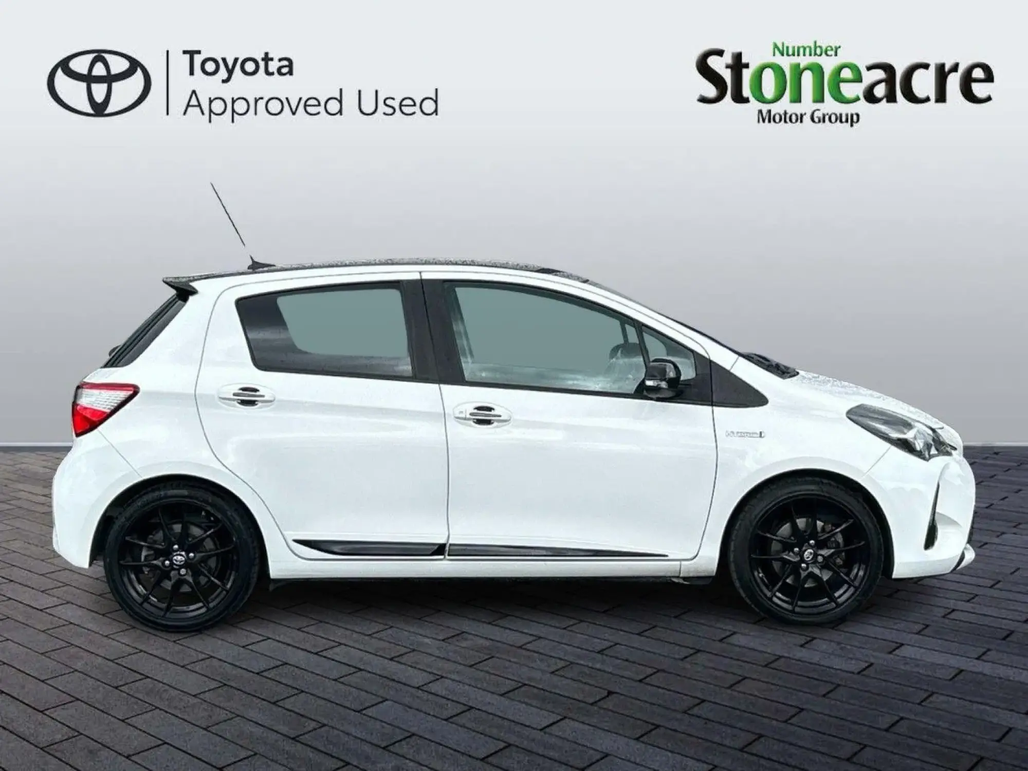 Toyota Yaris Image 2