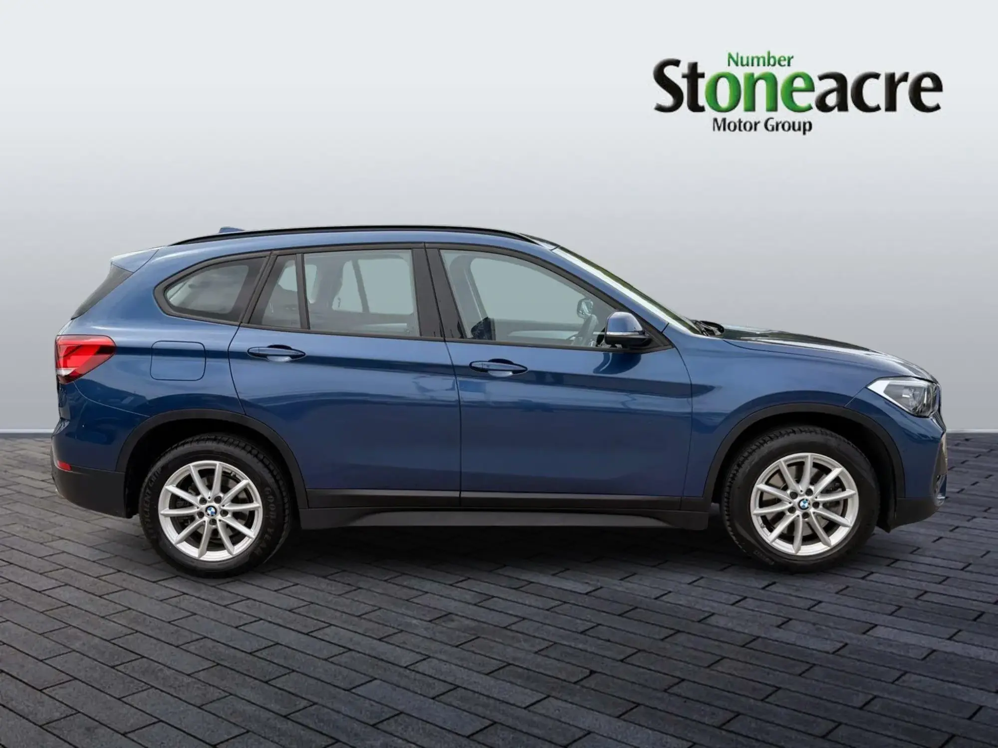 BMW X1 2.0 20i SE DCT sDrive Euro 6 (s/s) 5dr RRZ9881 Image 3