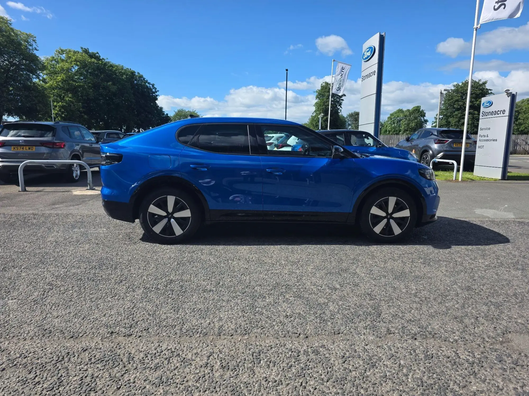 Ford Capri Standard Range 52kWh Style Auto 5dr YH26GYE Image 2