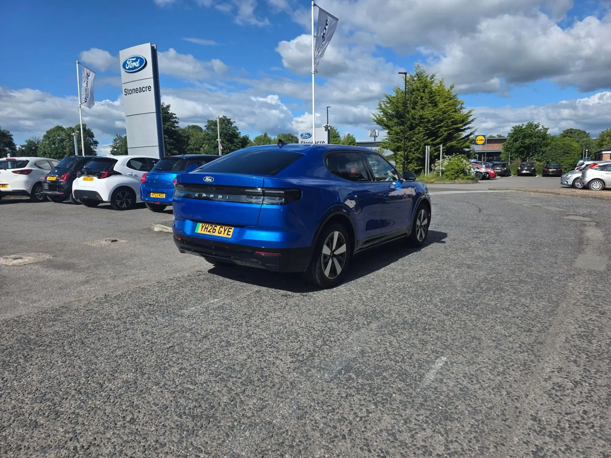 Ford Capri Standard Range 52kWh Style Auto 5dr YH26GYE Image 3