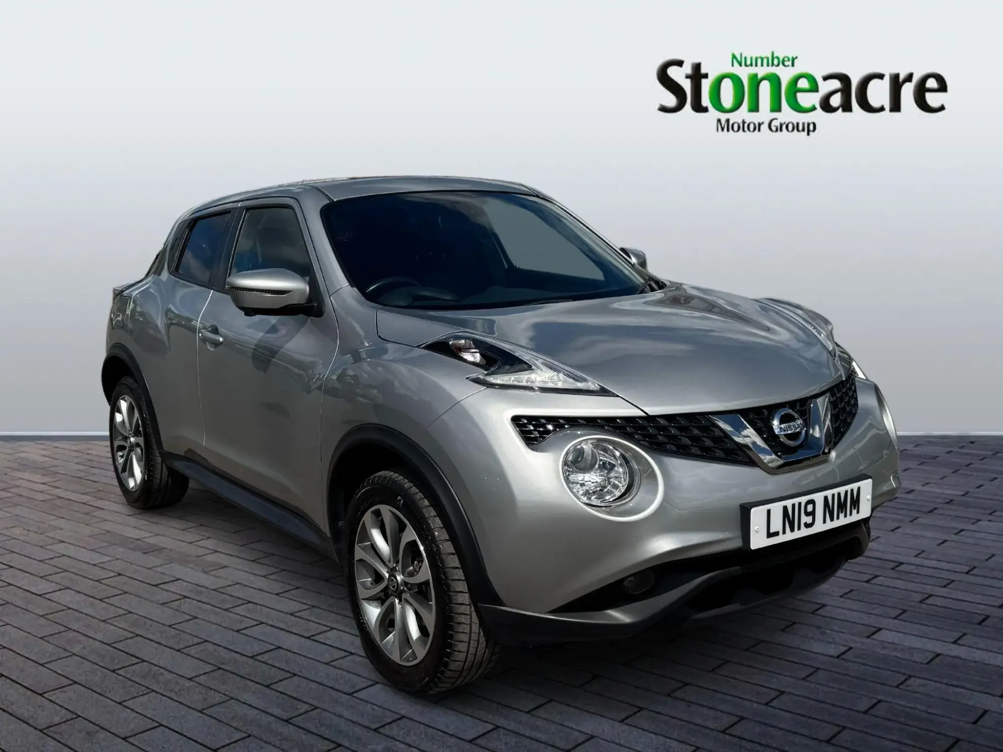 Nissan Juke 1.6 Tekna XTRON Euro 6 5dr LN19NMM Image 1