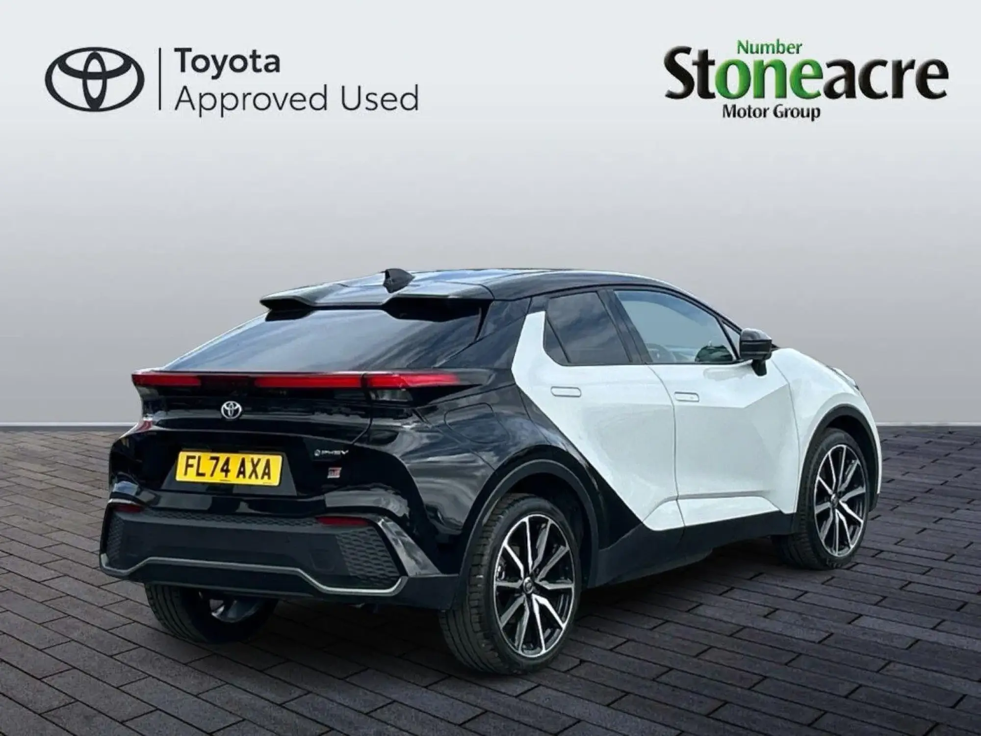 Toyota C-HR Plug-in Hybrid 2.0 VVT-h 13.6 kWh GR SPORT CVT Euro 6 (s/s) 5dr FL74AXA Image 3