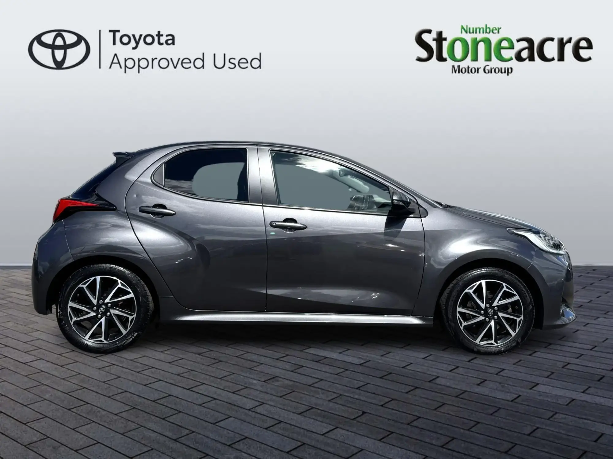 Toyota Yaris Image 2